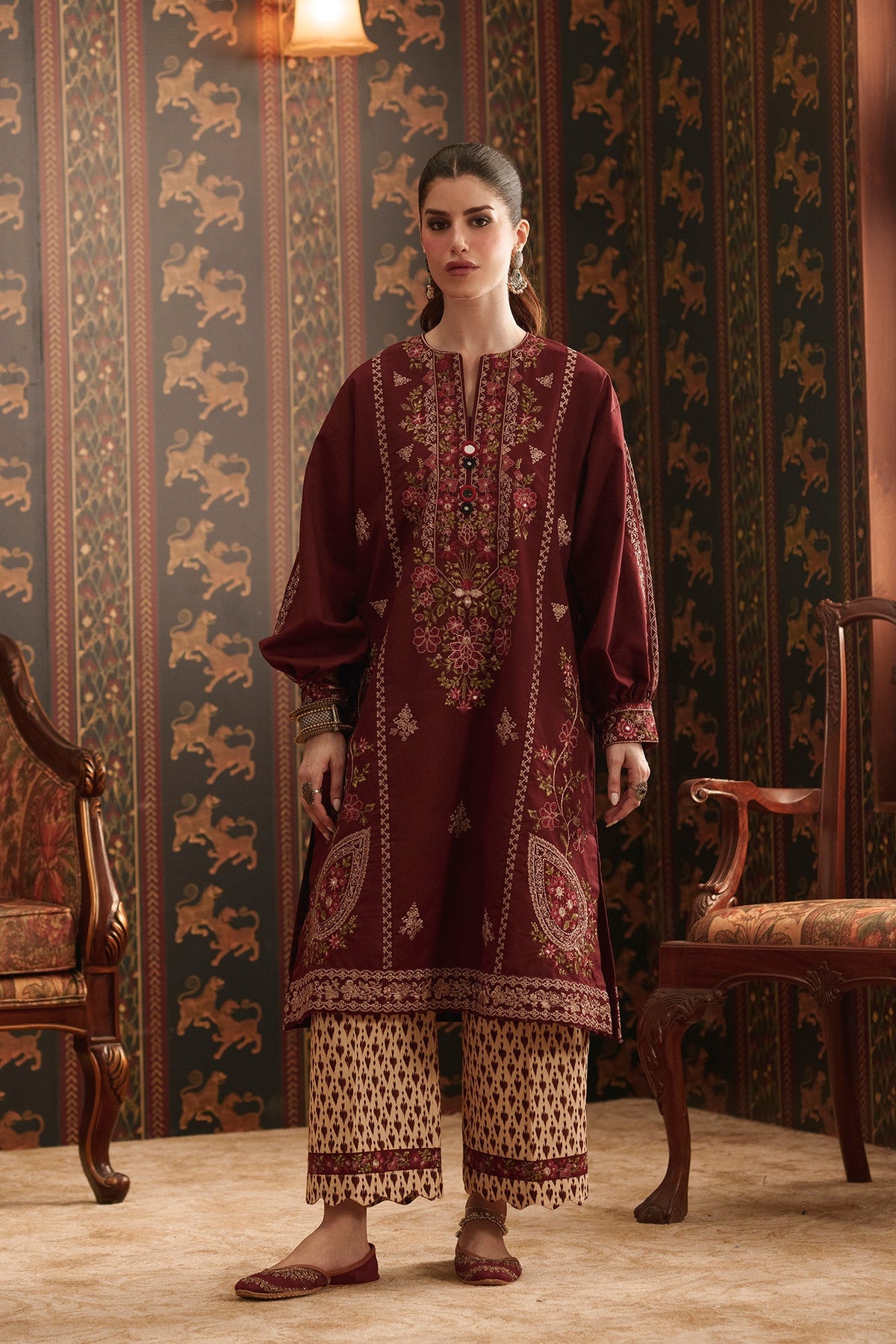 EMBROIDERED SUIT (E4930-103-414)