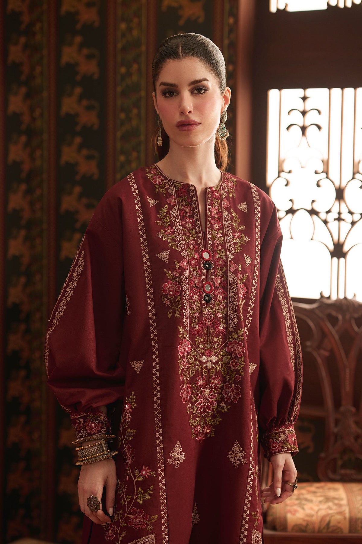 EMBROIDERED SUIT (E4930-103-414)
