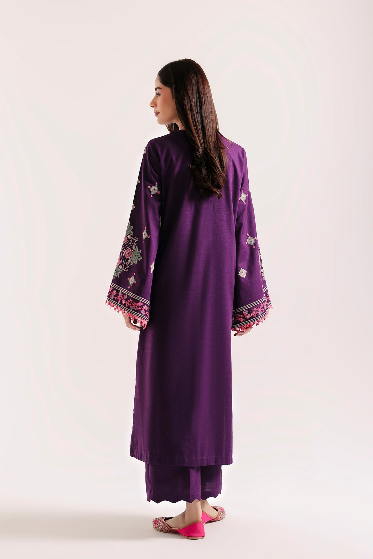 EMBROIDERED SUIT (E4942-103-516)