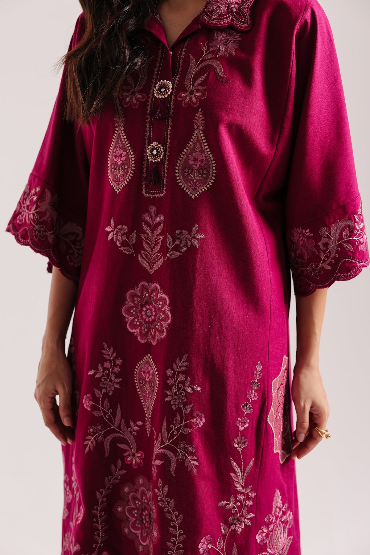 EMBROIDERED SUIT (E4946-103-519)
