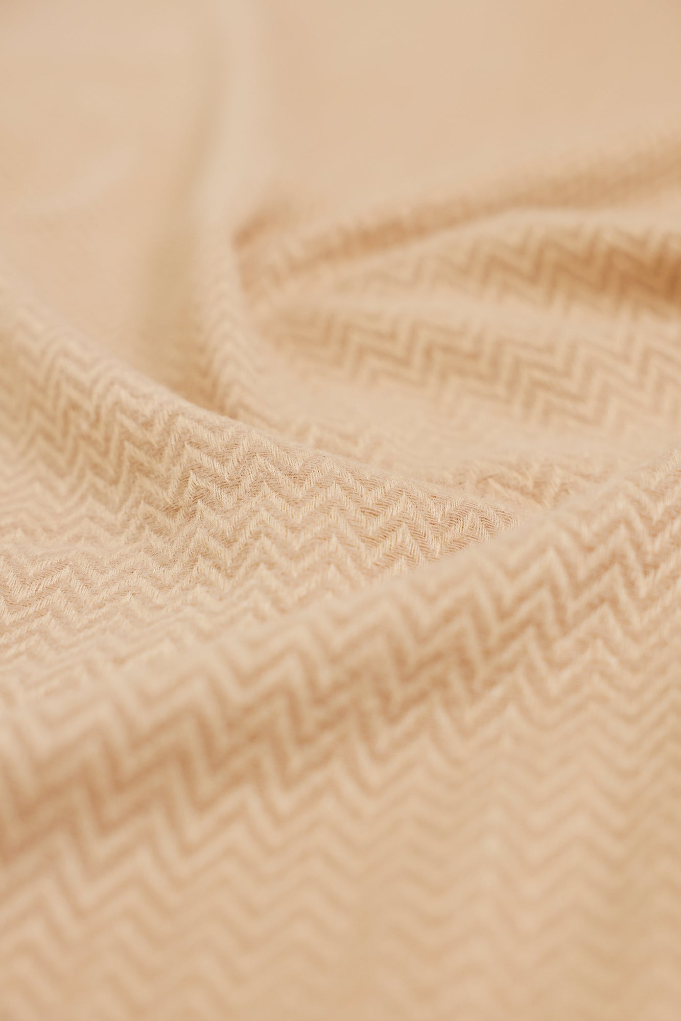 SHAWL (E6905/102/112)