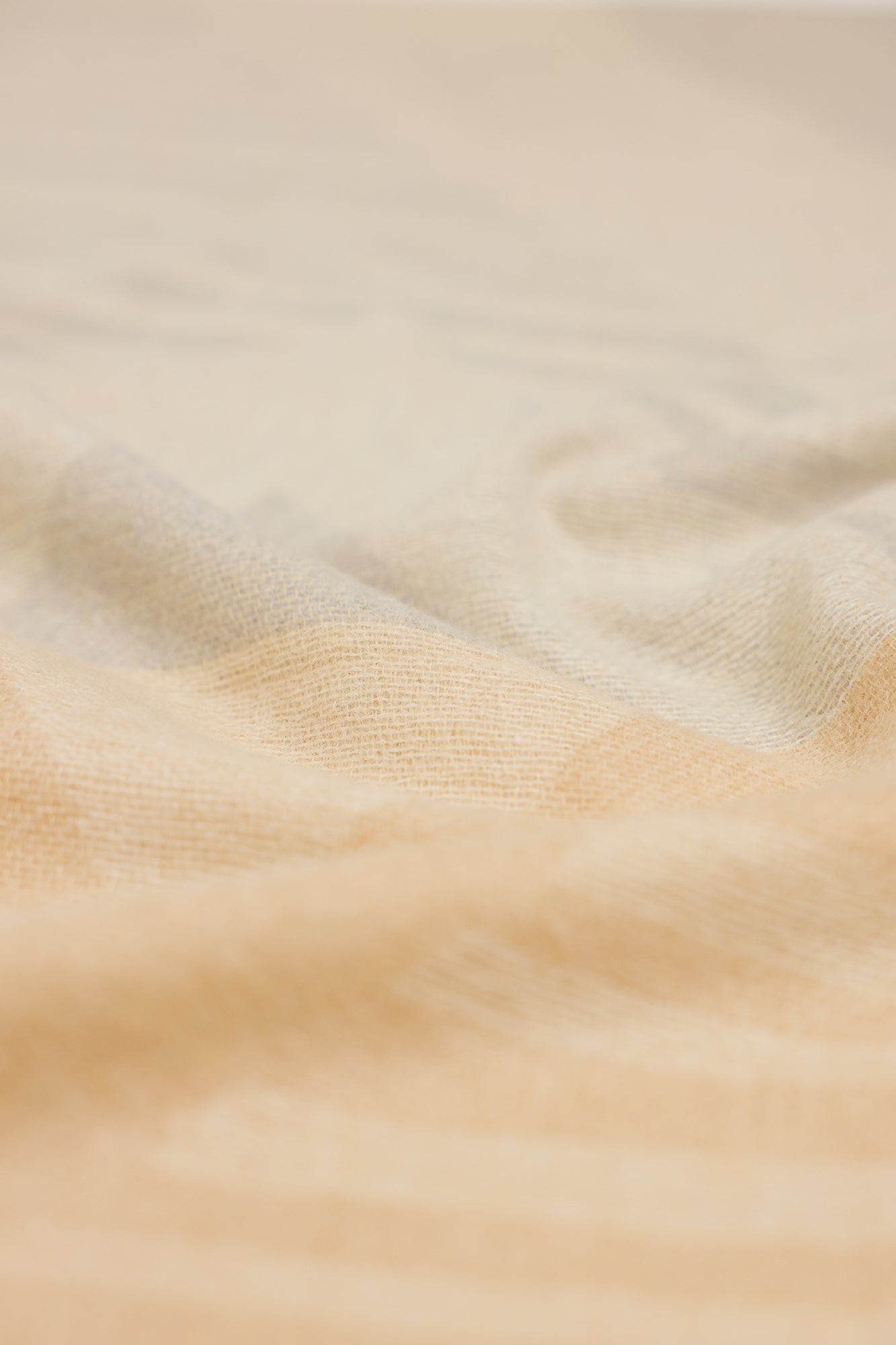 SHAWL (E6908/102/112)