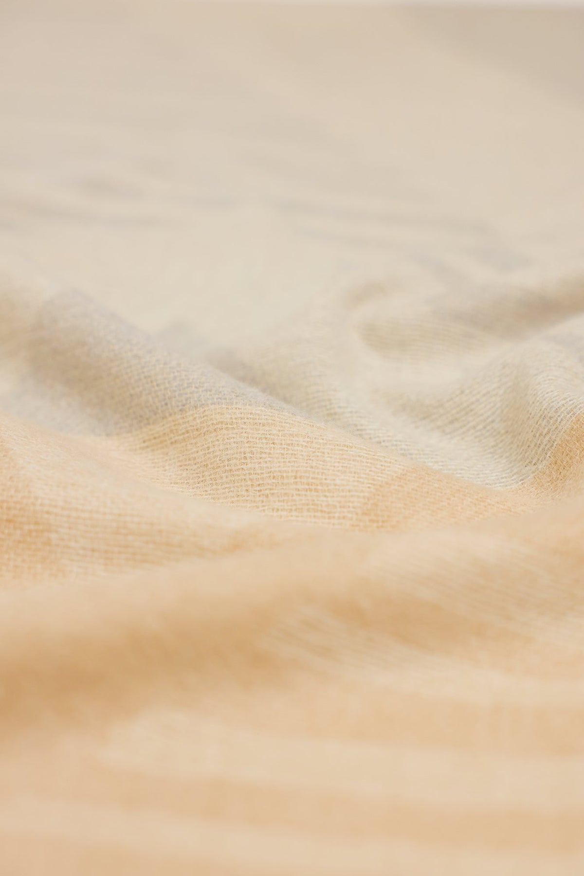 SHAWL (E6908/102/112)