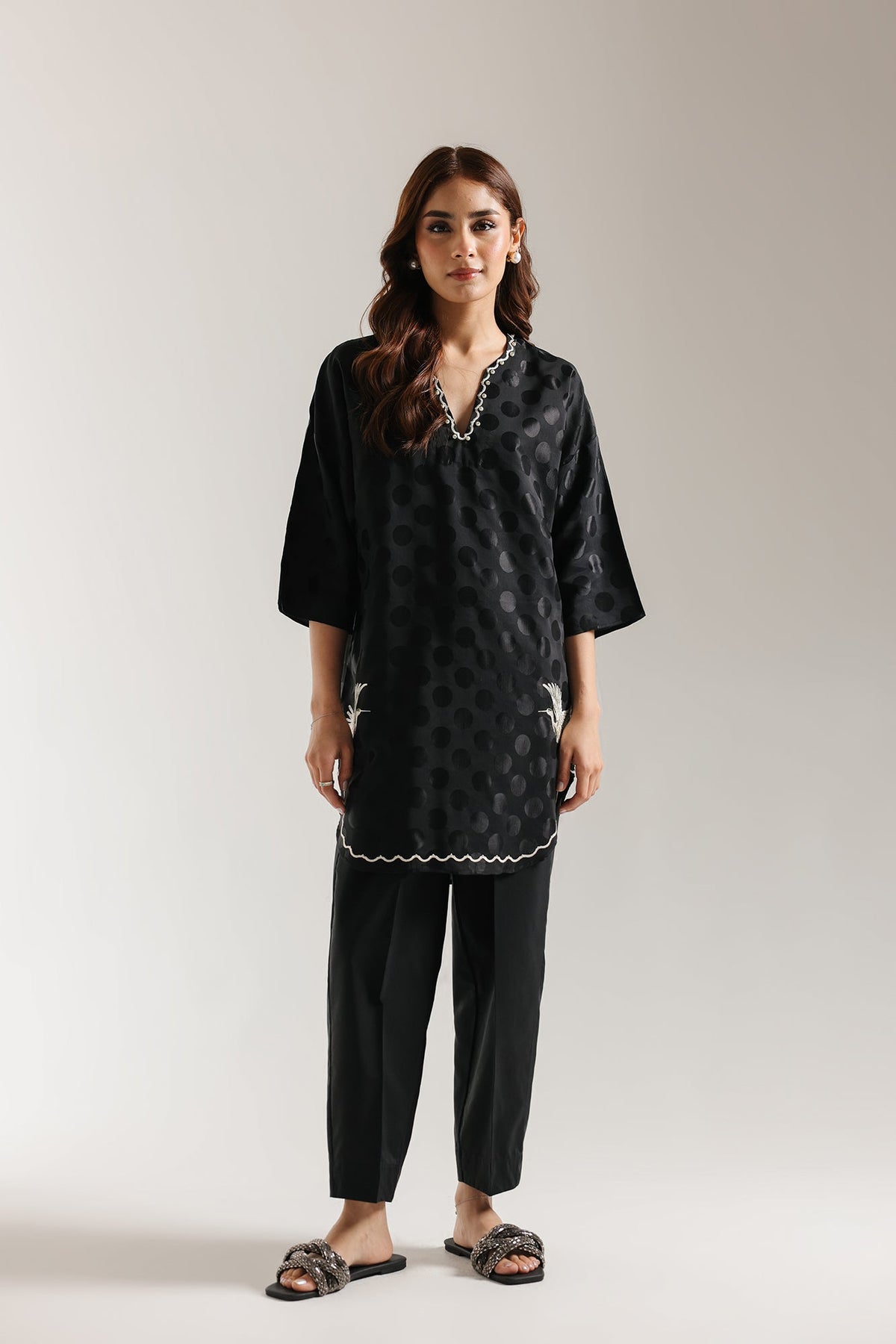 EMBROIDERED SUIT (E7215/102/902)