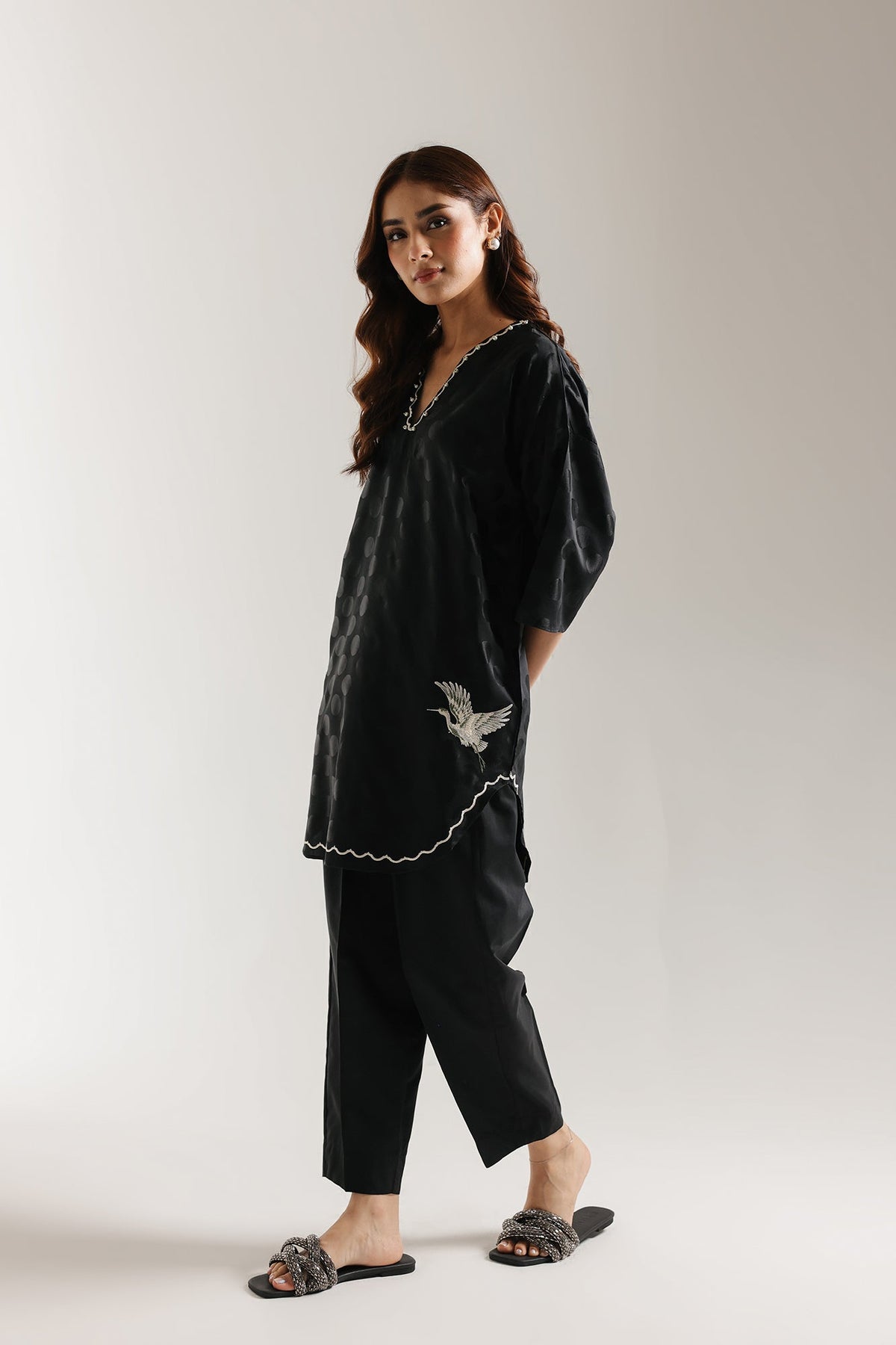 EMBROIDERED SUIT (E7215/102/902)