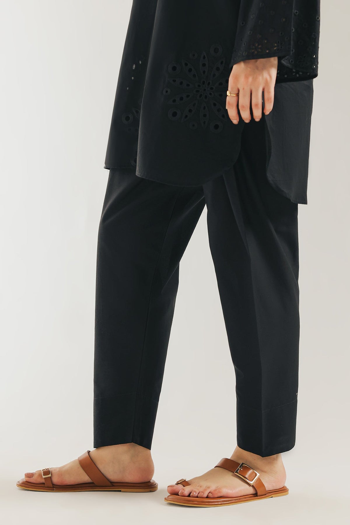 SHALWAR (E7299/102/901)
