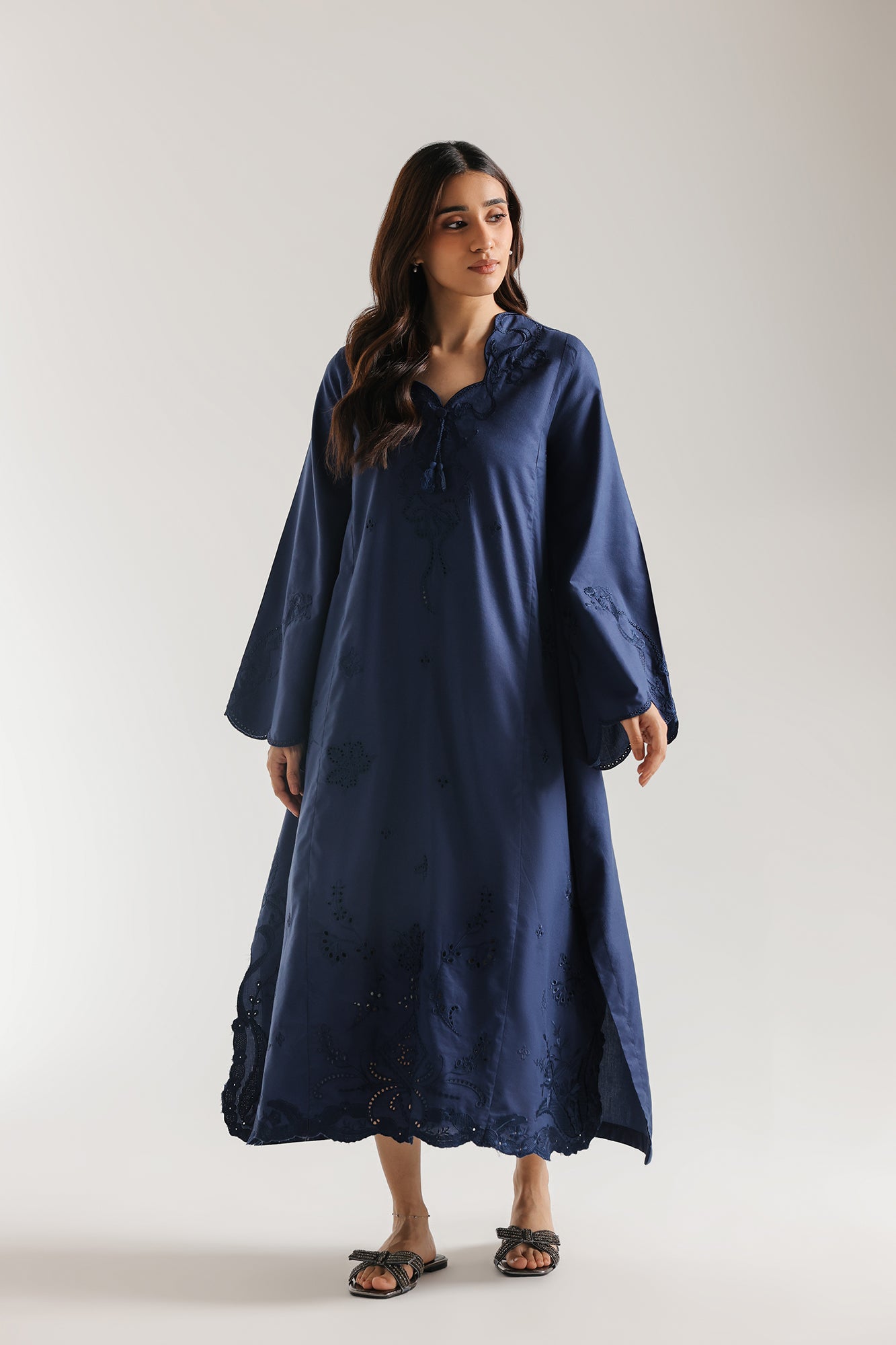 EMBROIDERED DRESS (E7524/102/622)