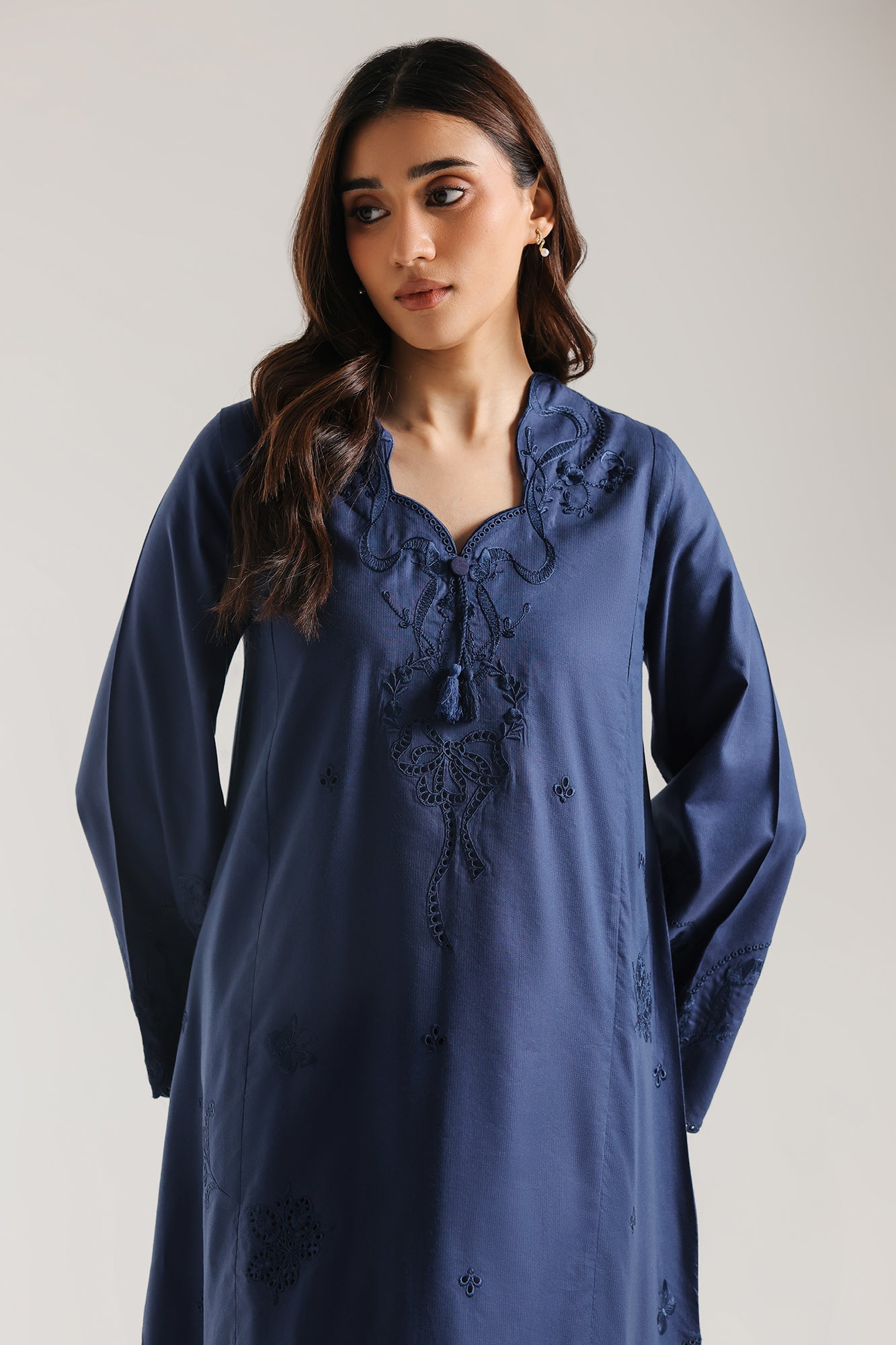 EMBROIDERED DRESS (E7524/102/622)
