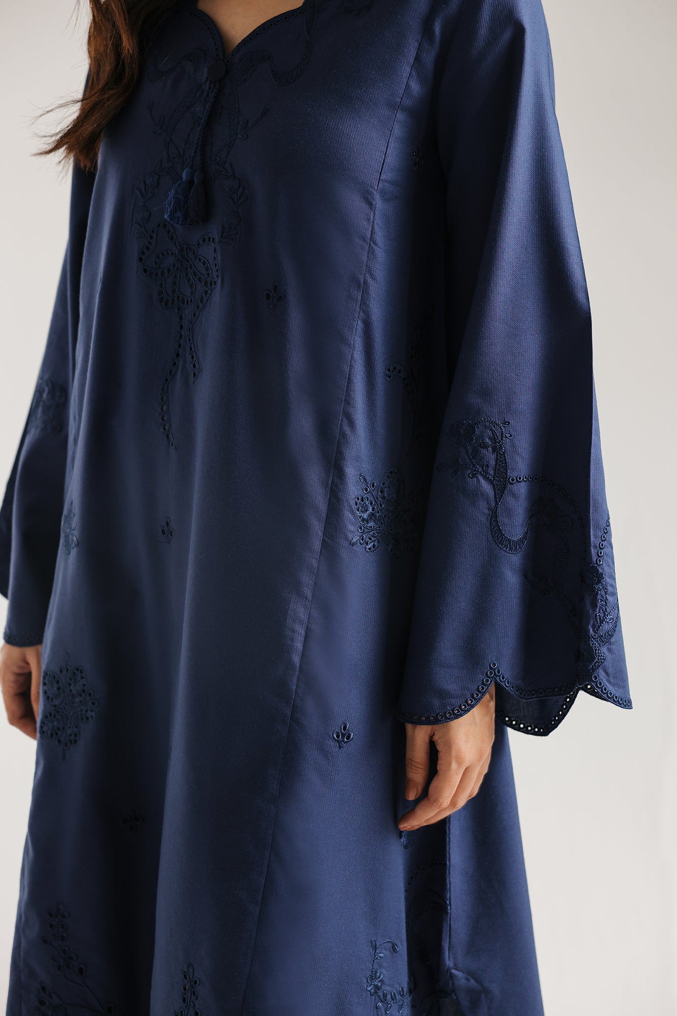 EMBROIDERED DRESS (E7524/102/622)