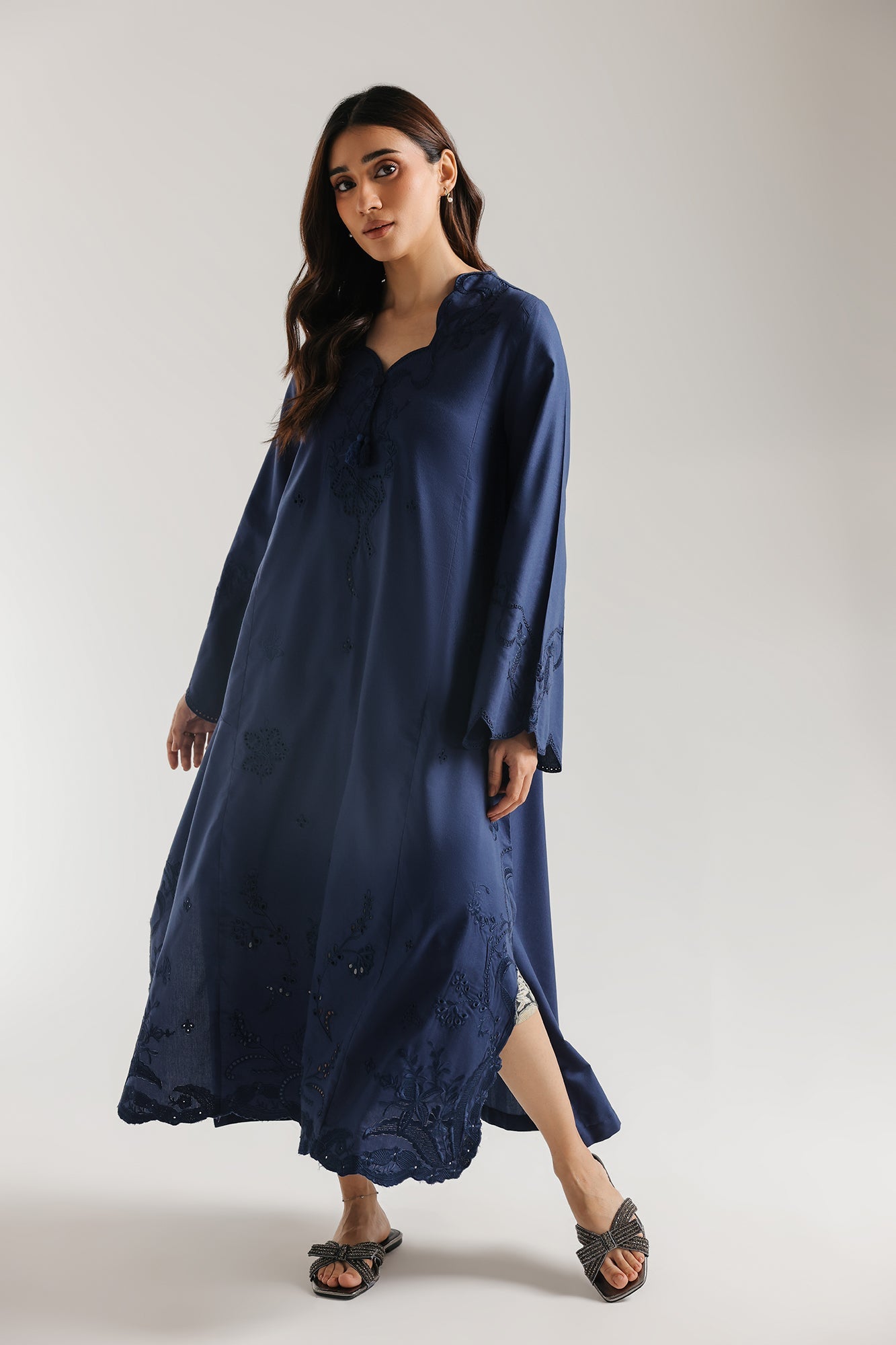 EMBROIDERED DRESS (E7524/102/622)