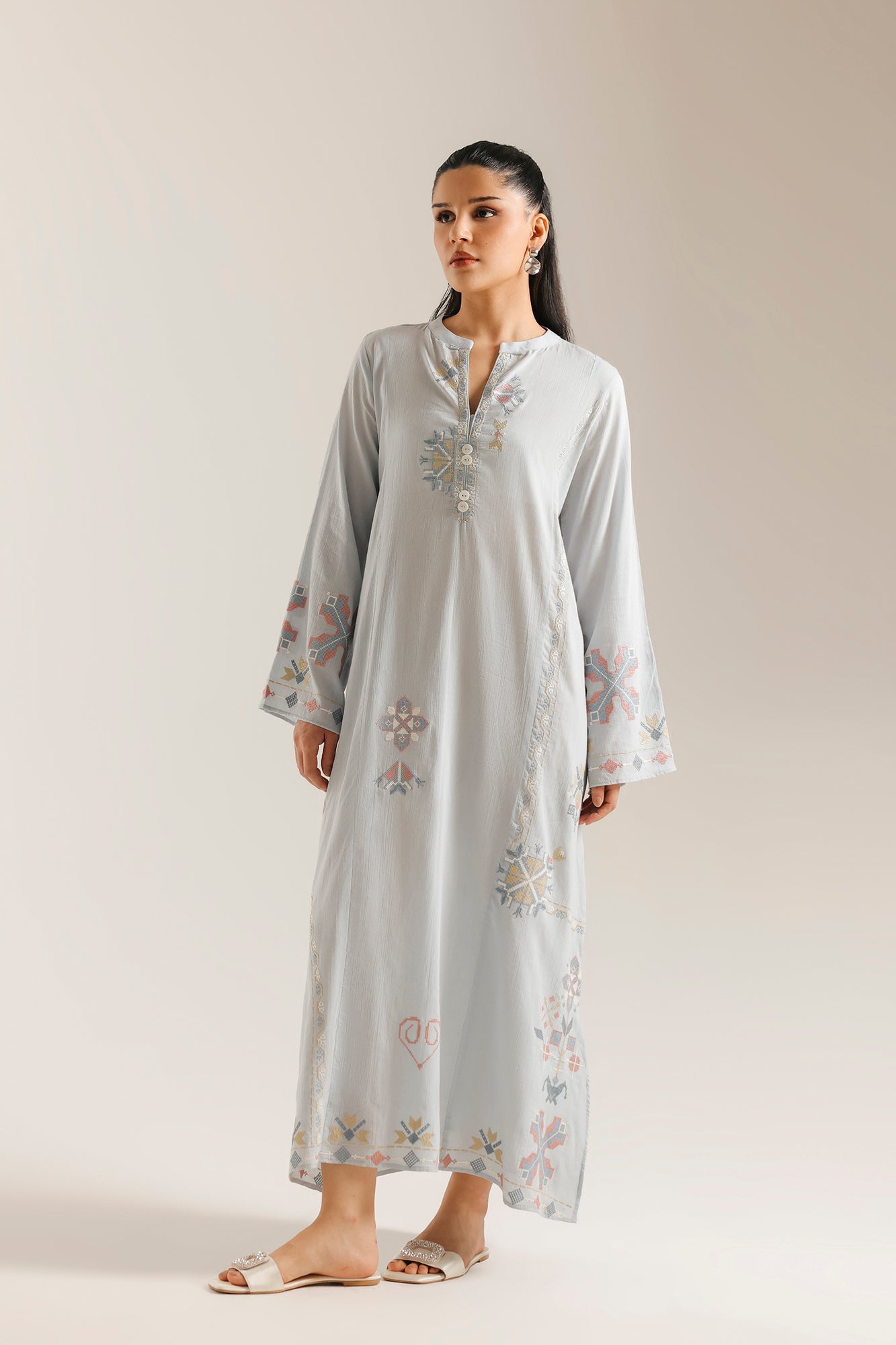 EMBROIDERED DRESS (E7538/102/722)
