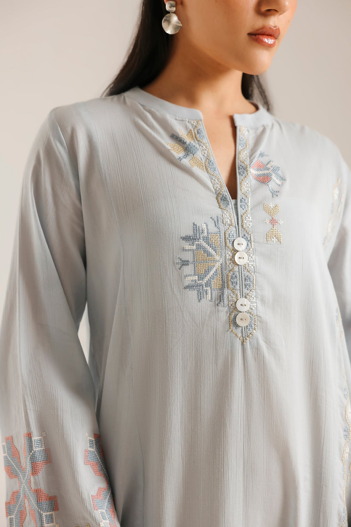 EMBROIDERED DRESS (E7538/102/722)
