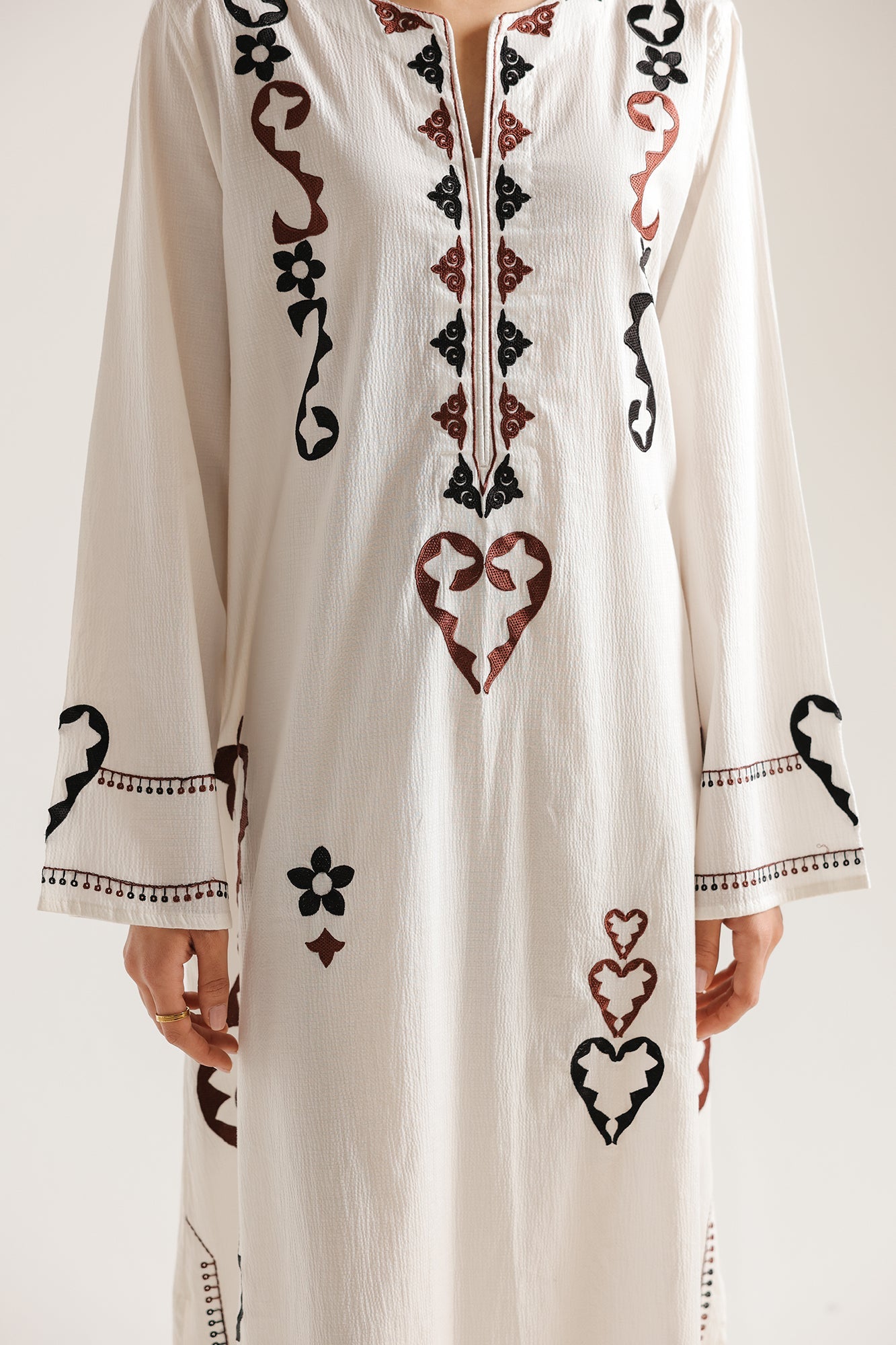 EMBROIDERED SHIRT (E7551/102/001)