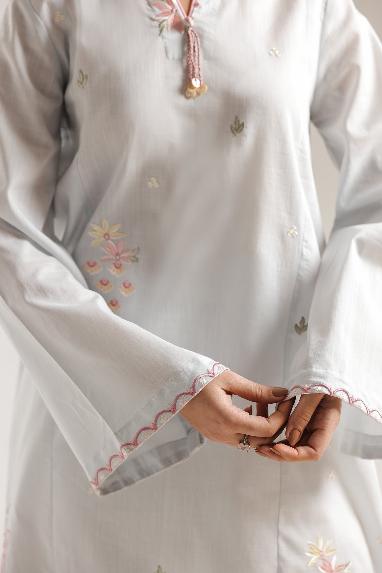 EMBROIDERED SHIRT (E7592/102/914)