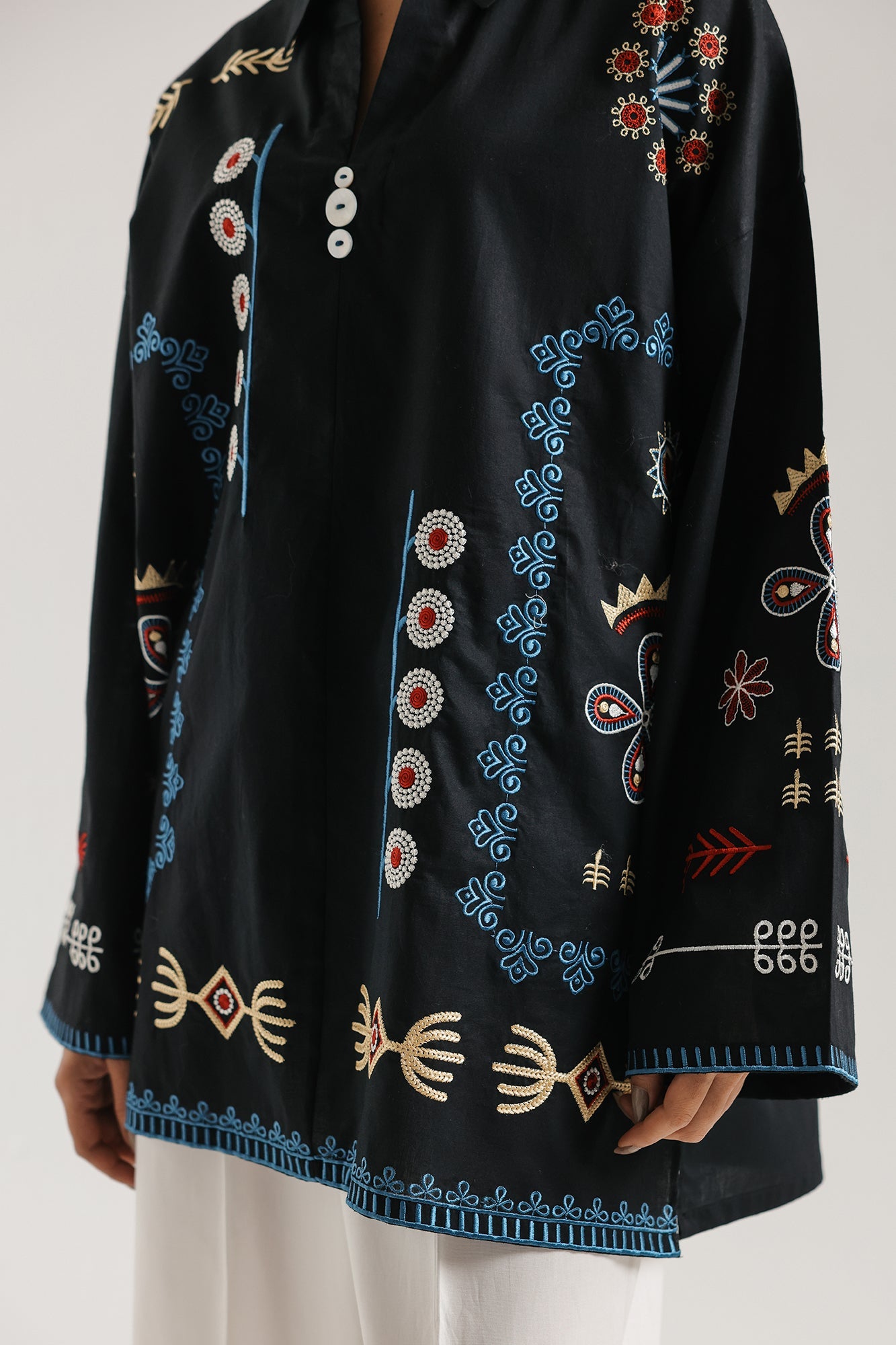 EMBROIDERED SHIRT (E7623/102/902)
