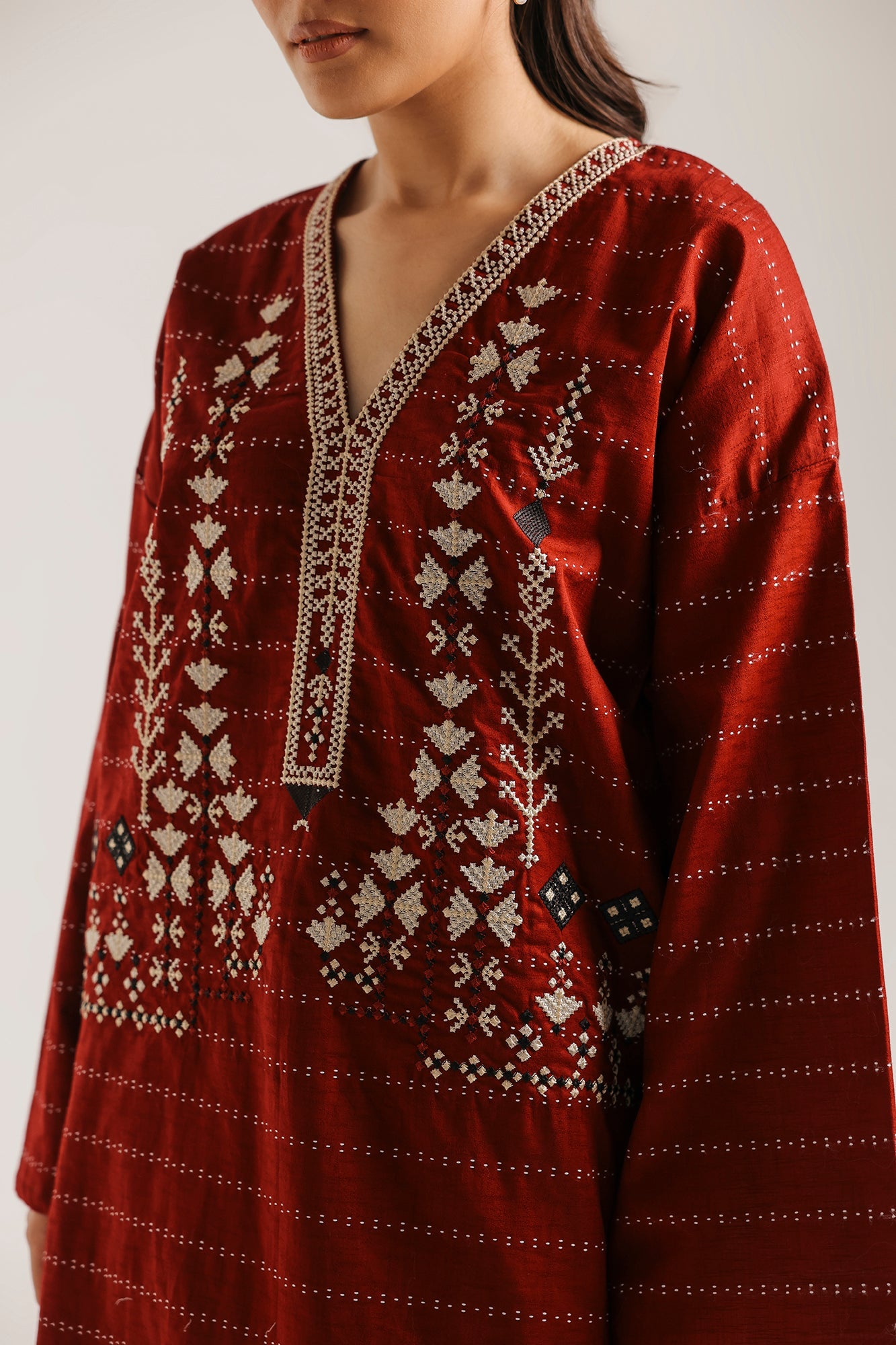 EMBROIDERED SHIRT (E7626/102/304)