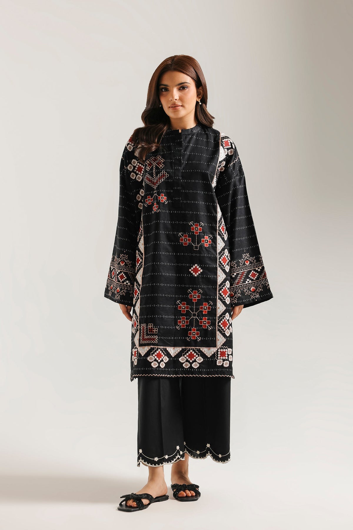 EMBROIDERED SHIRT (E7627/102/901)