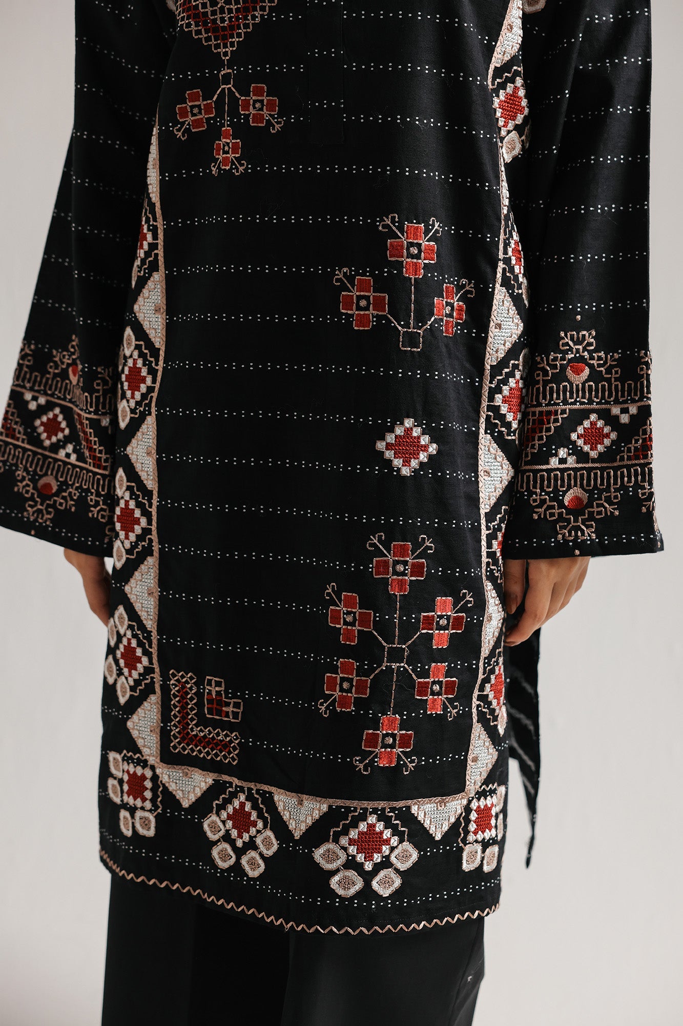 EMBROIDERED SHIRT (E7627/102/901)