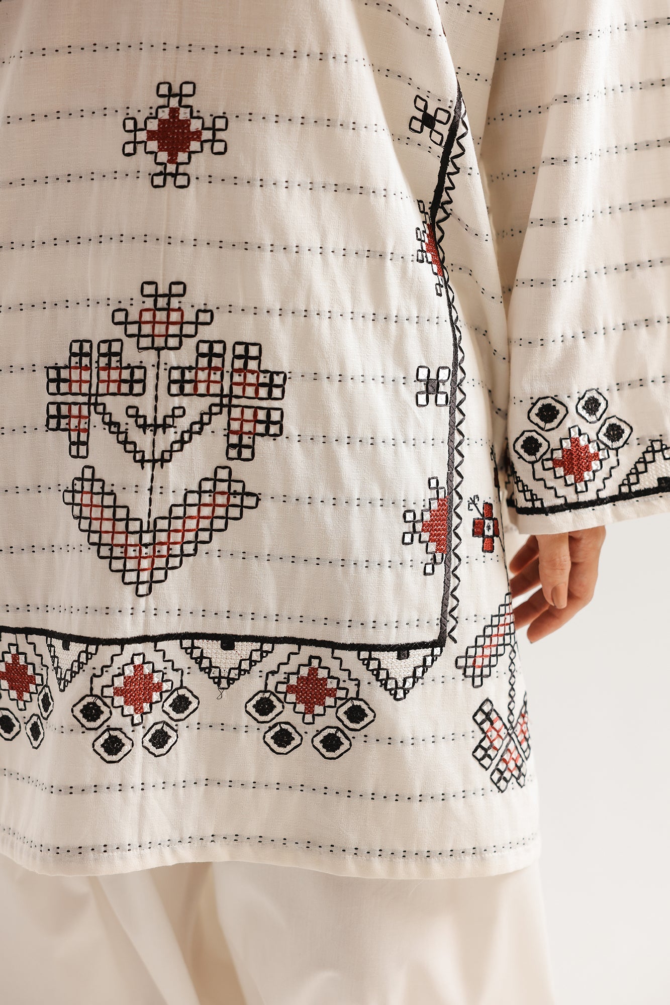 EMBROIDERED SHIRT (E7628/102/003)
