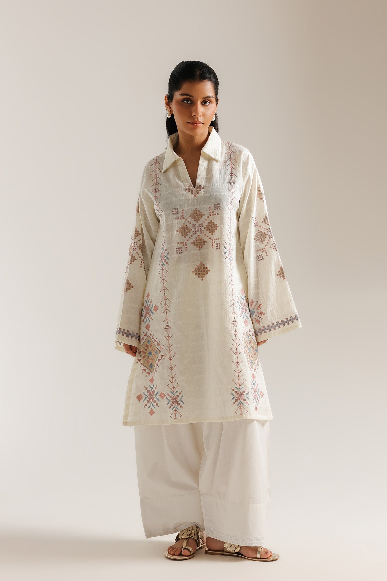 EMBROIDERED SHIRT (E7629/102/115)