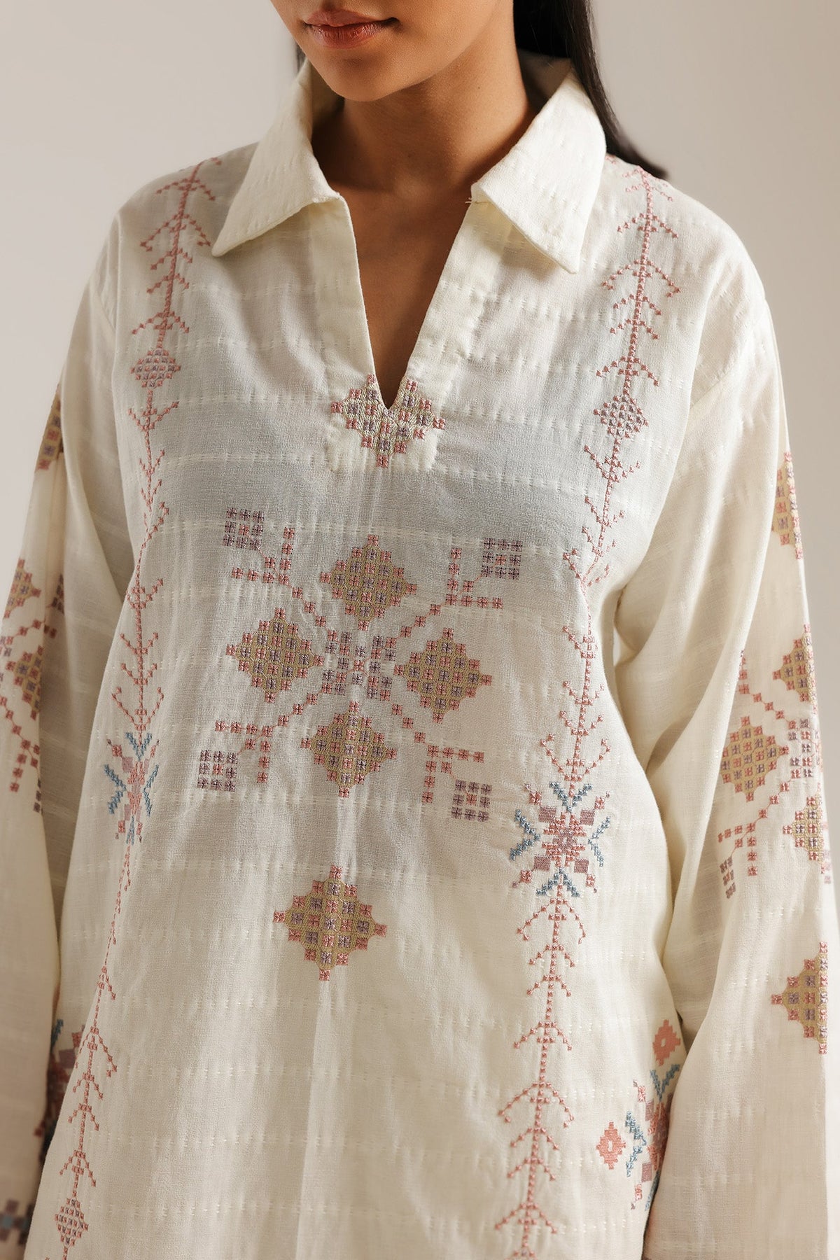 EMBROIDERED SHIRT (E7629/102/115)