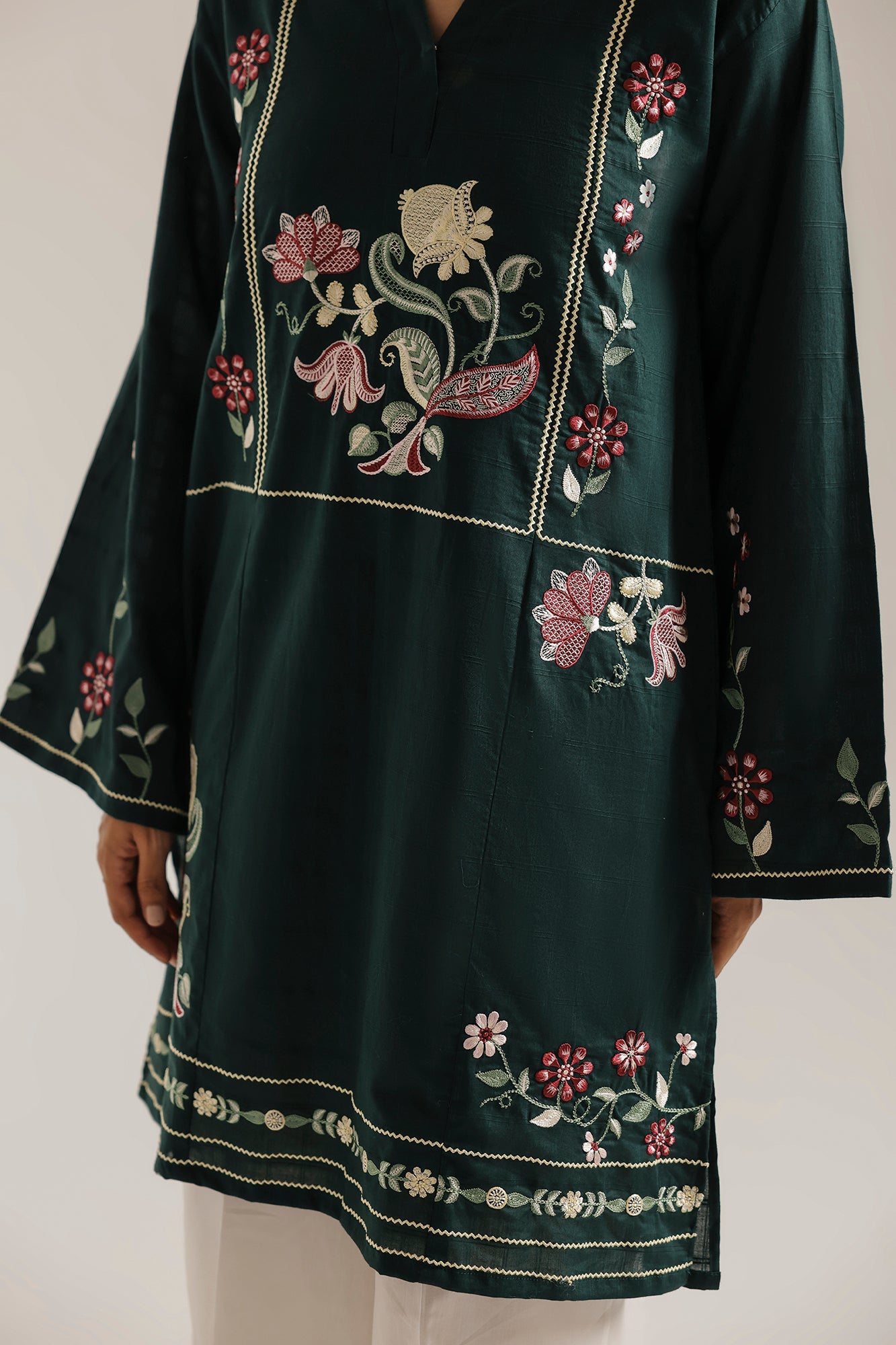 EMBROIDERED SHIRT (E7632/102/705)
