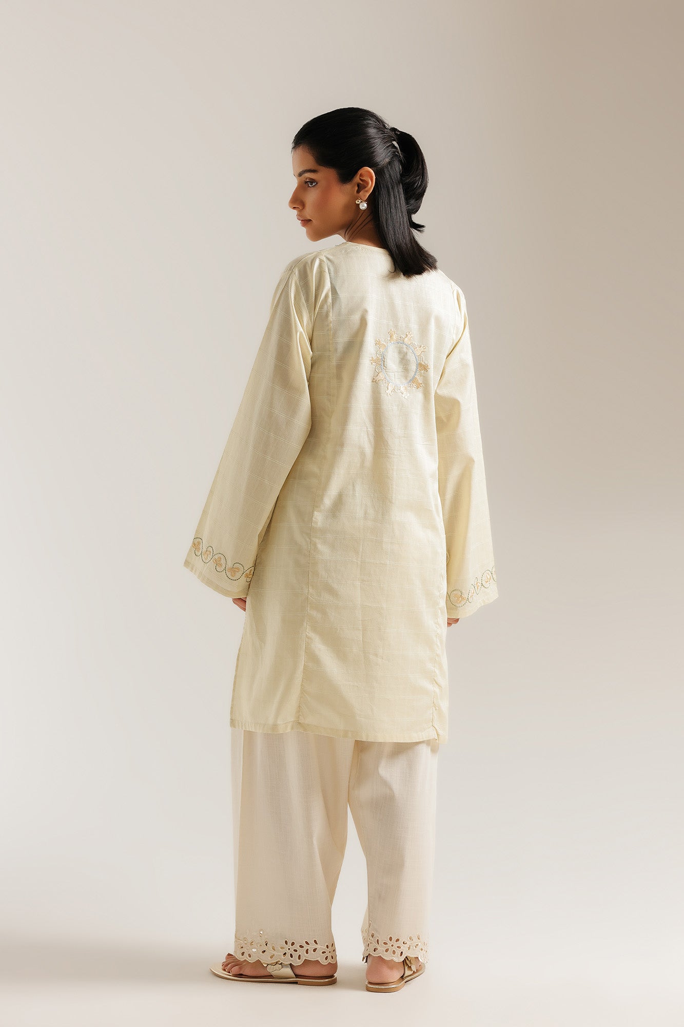 EMBROIDERED SHIRT (E7633/102/110)