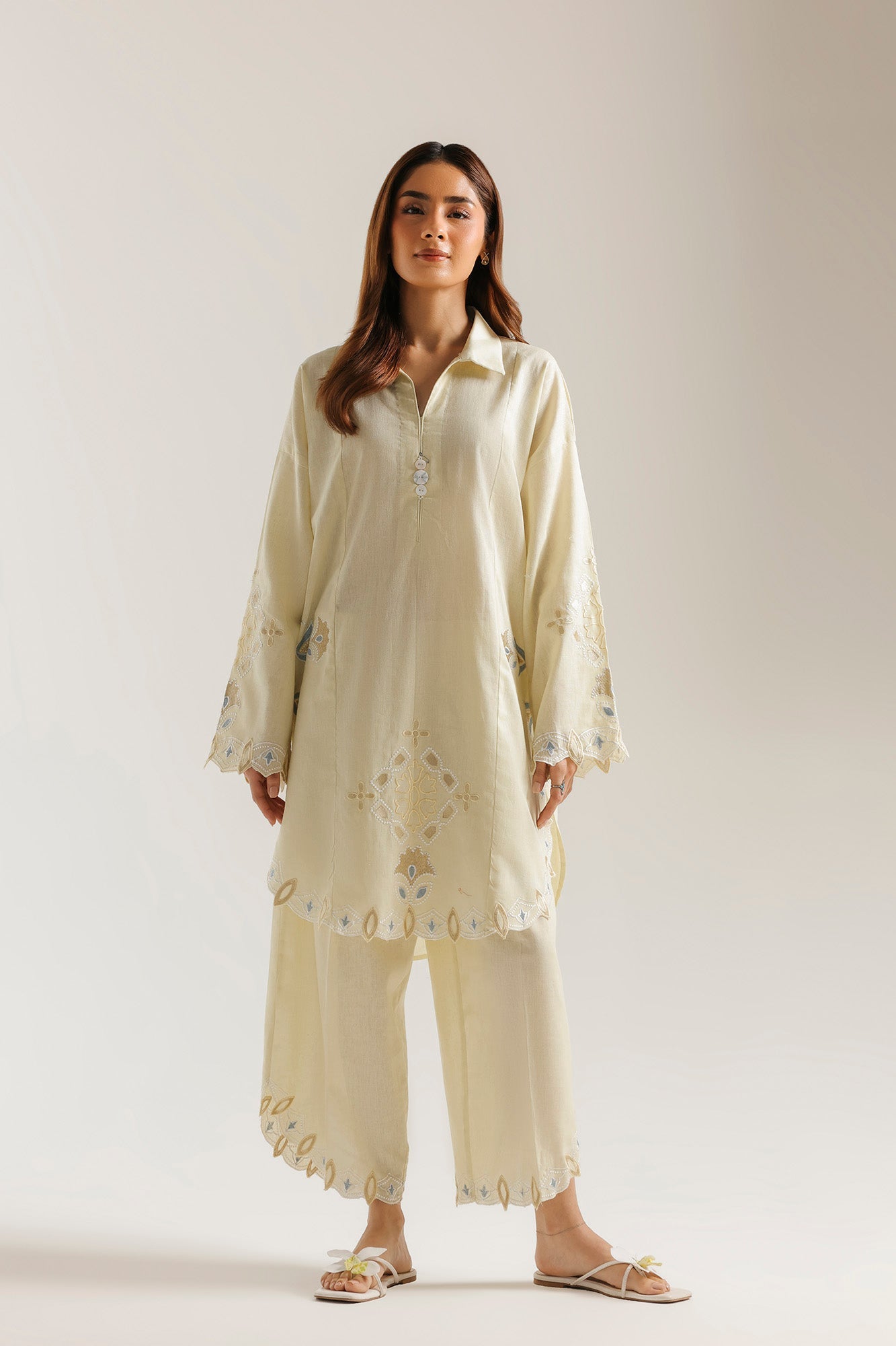 EMBROIDERED SUIT (E7638/102/110)