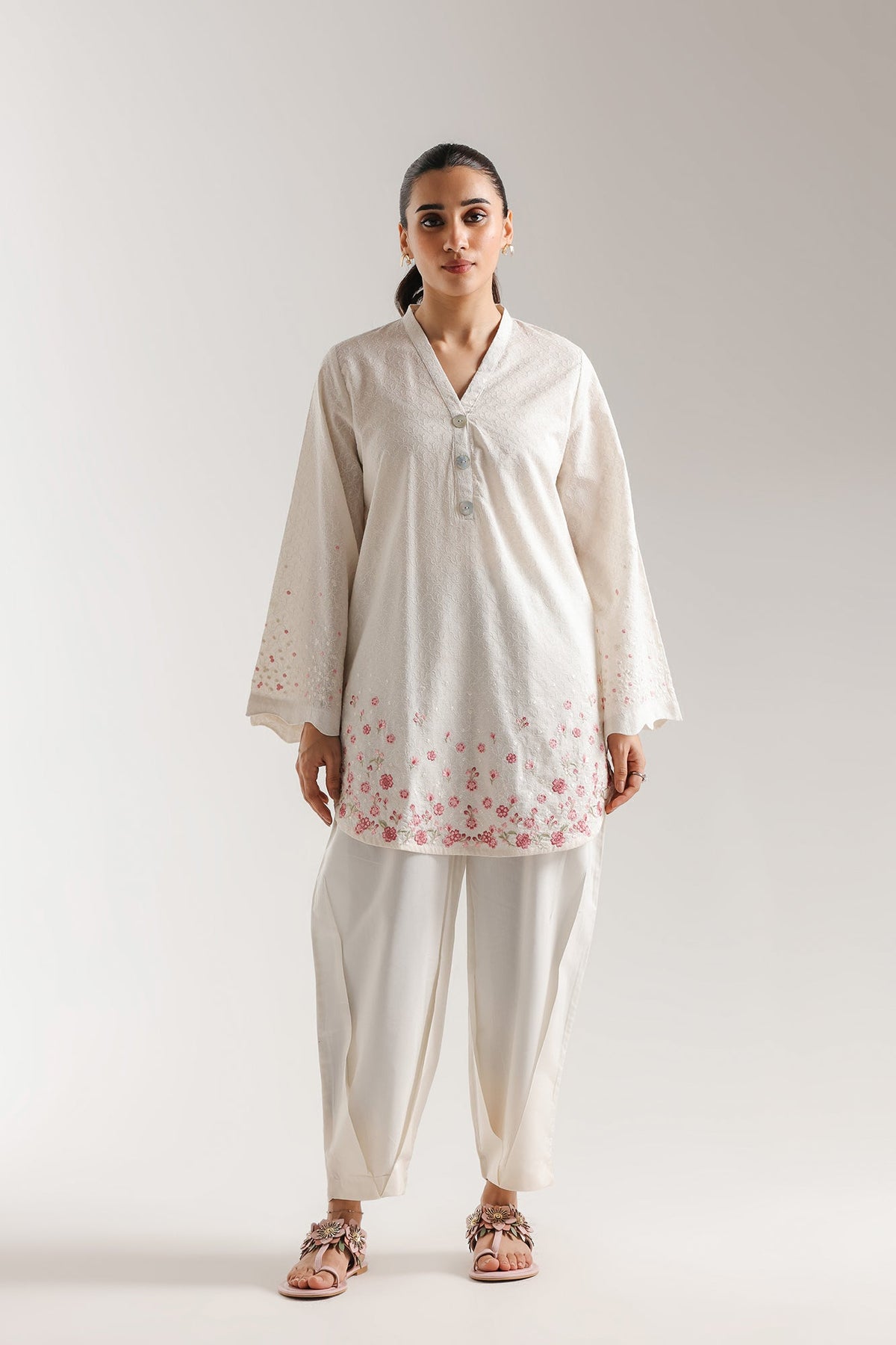 EMBROIDERED SUIT (E7716/102/005)