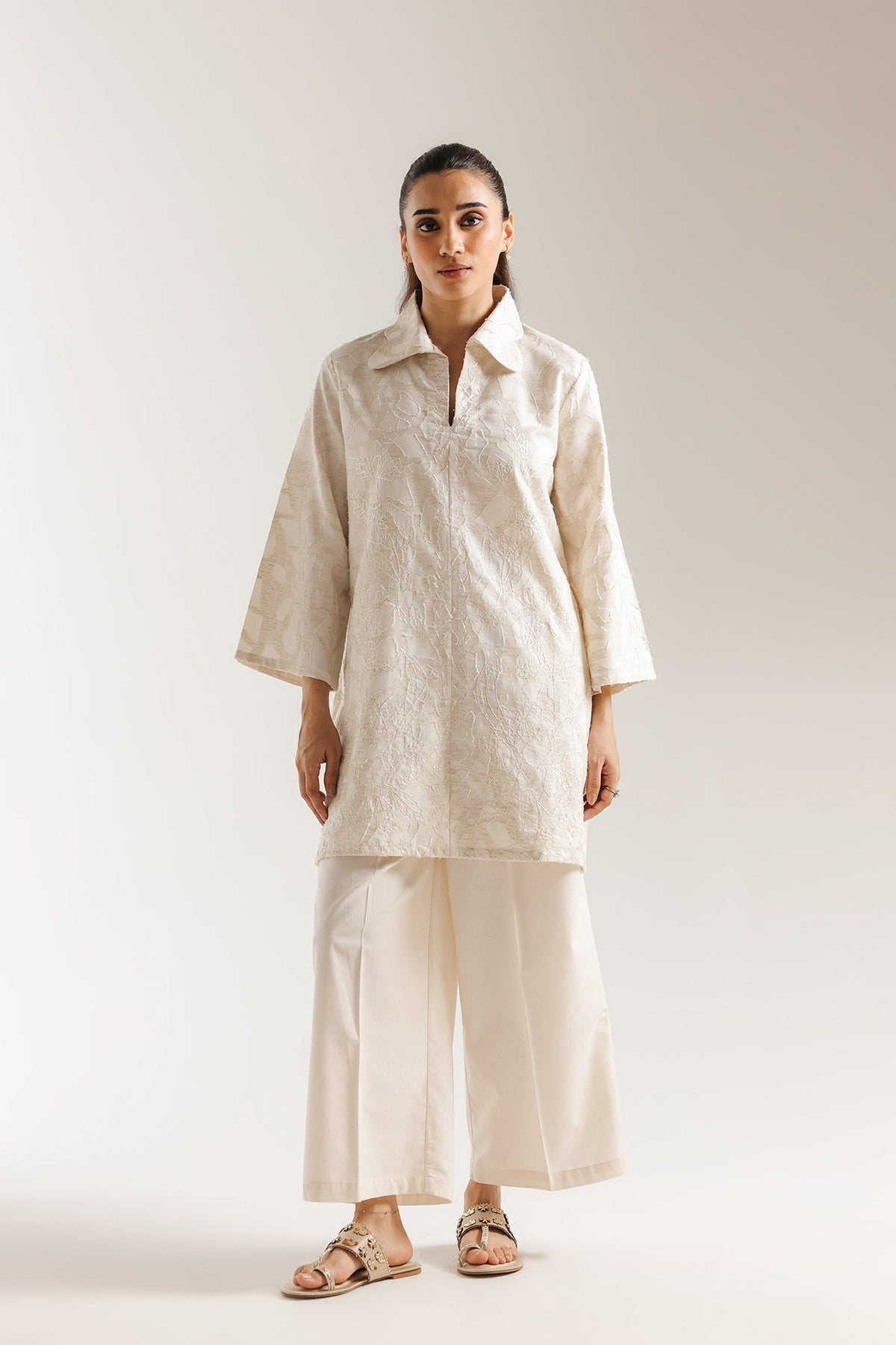 EMBROIDERED SUIT (E7727/102/002)