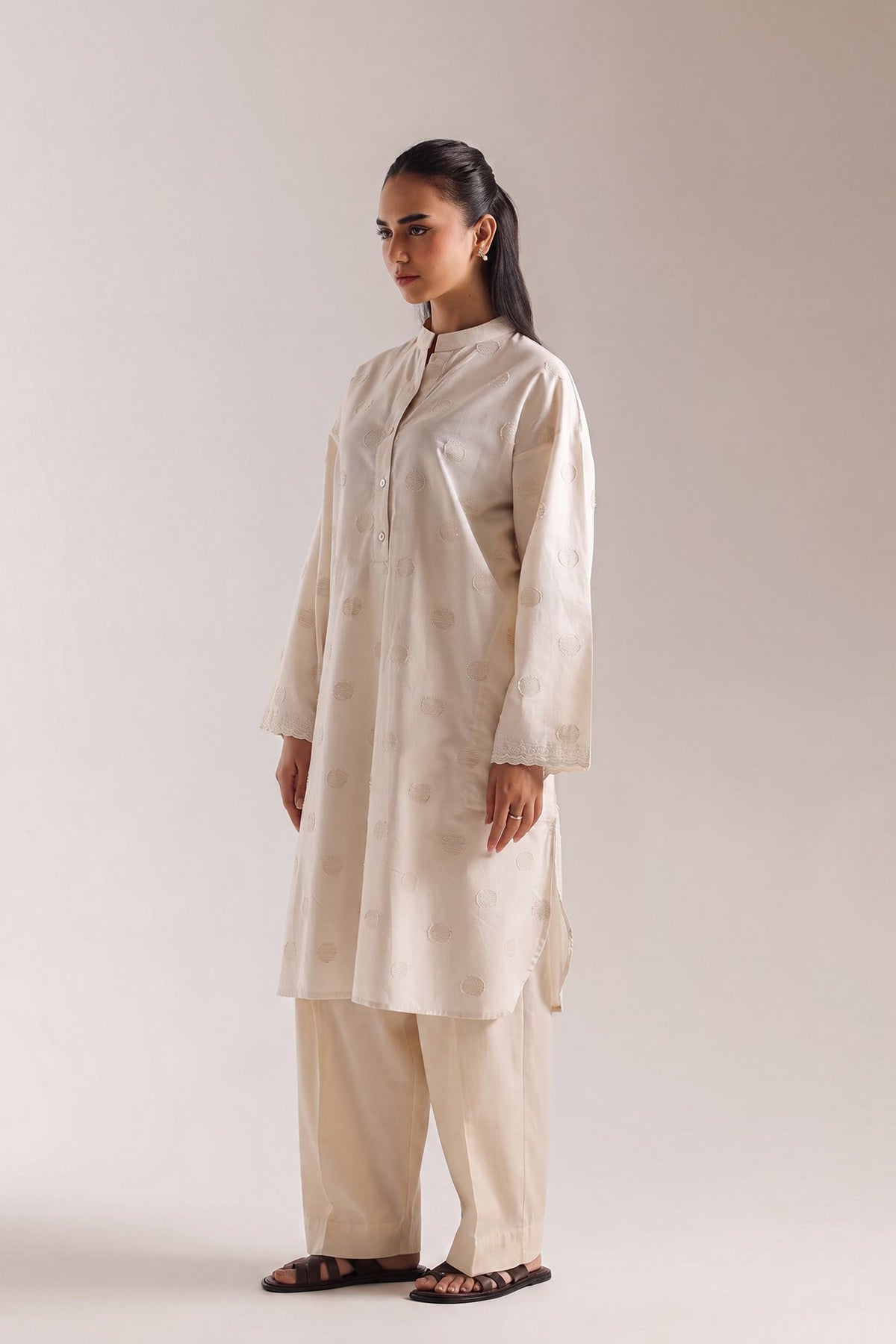 EMBROIDERED SUIT (E7734/102/002)