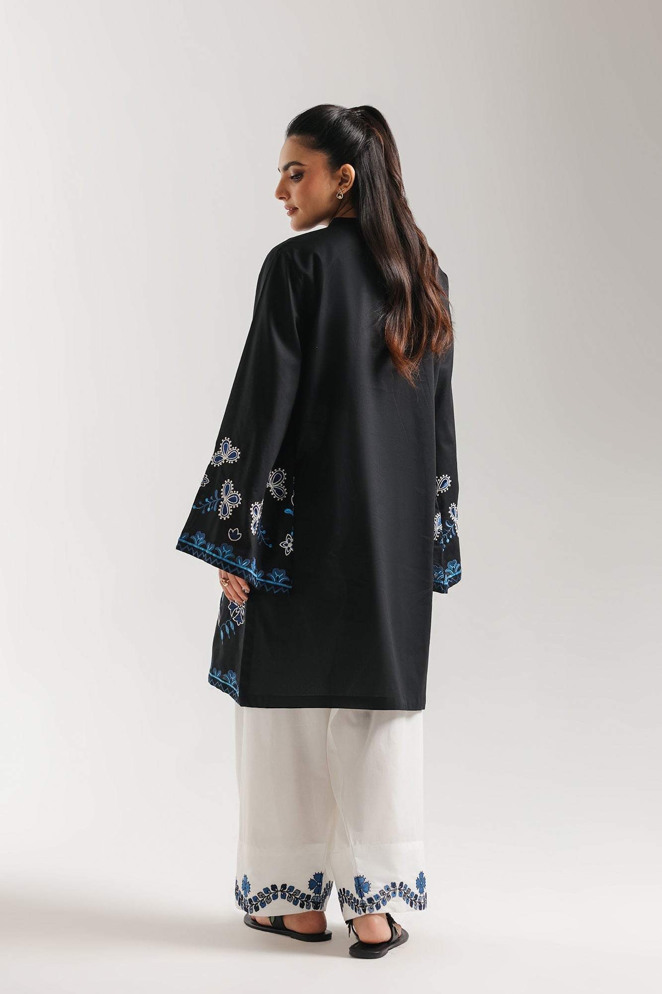https://cdn.shopify.com/s/files/1/2290/7917/files/E7752-102-902_3.jpg?v=1772513216