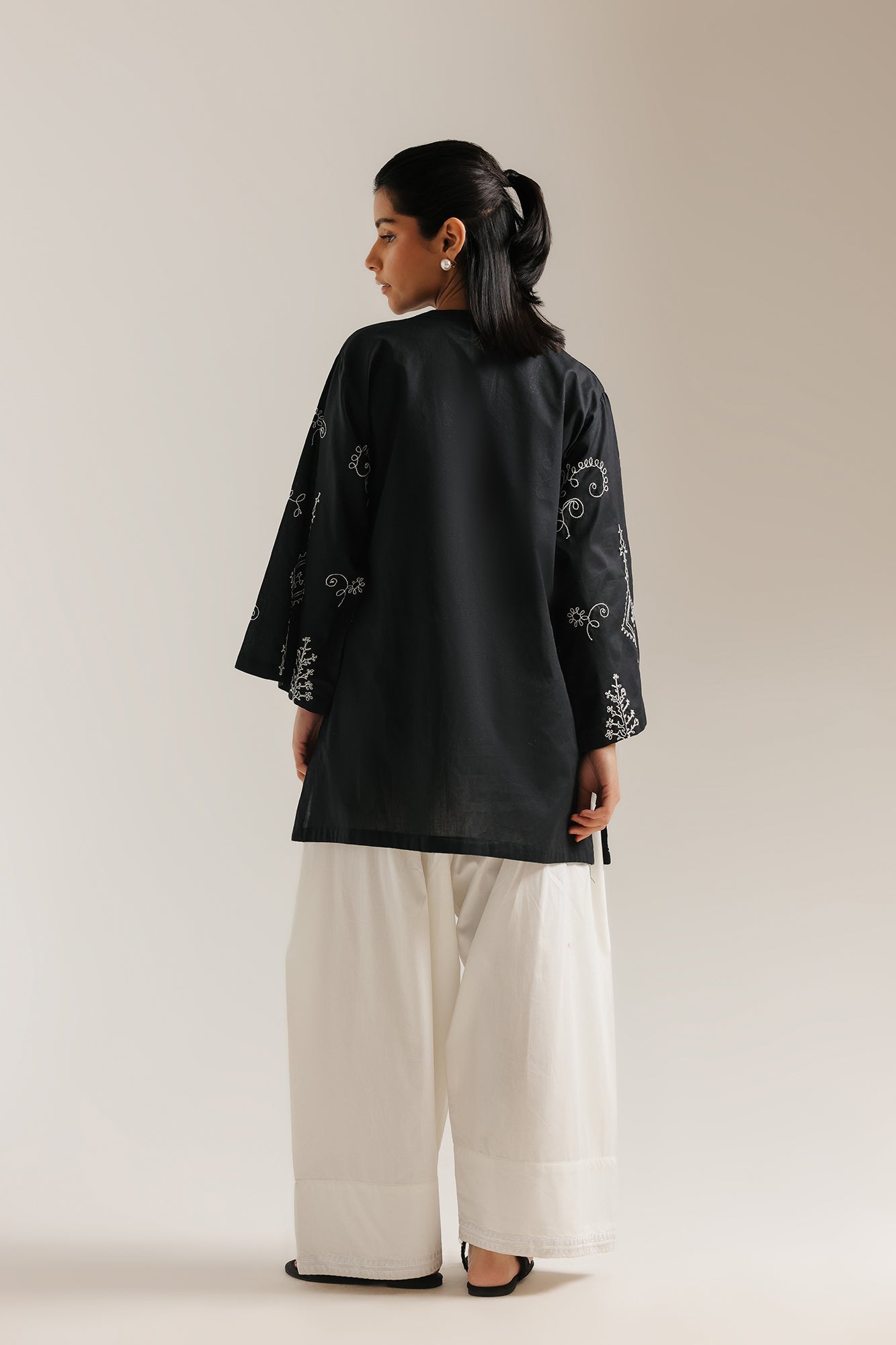 EMBROIDERED SHIRT (E7779/102/902)