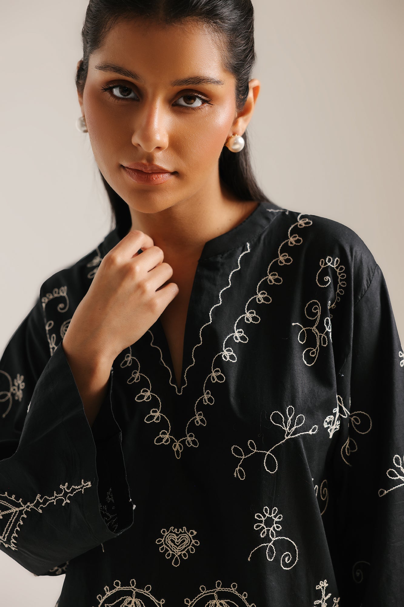 EMBROIDERED SHIRT (E7779/102/902)
