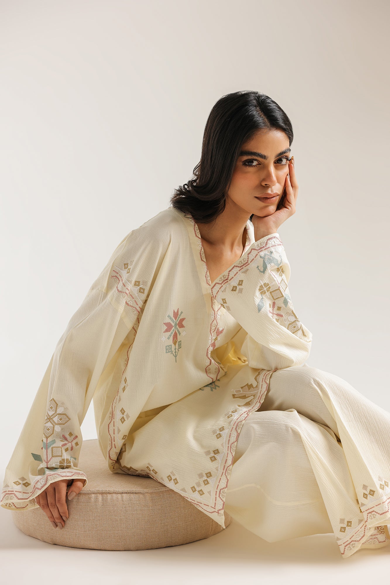 EMBROIDERED SUIT (E7797/102/115)