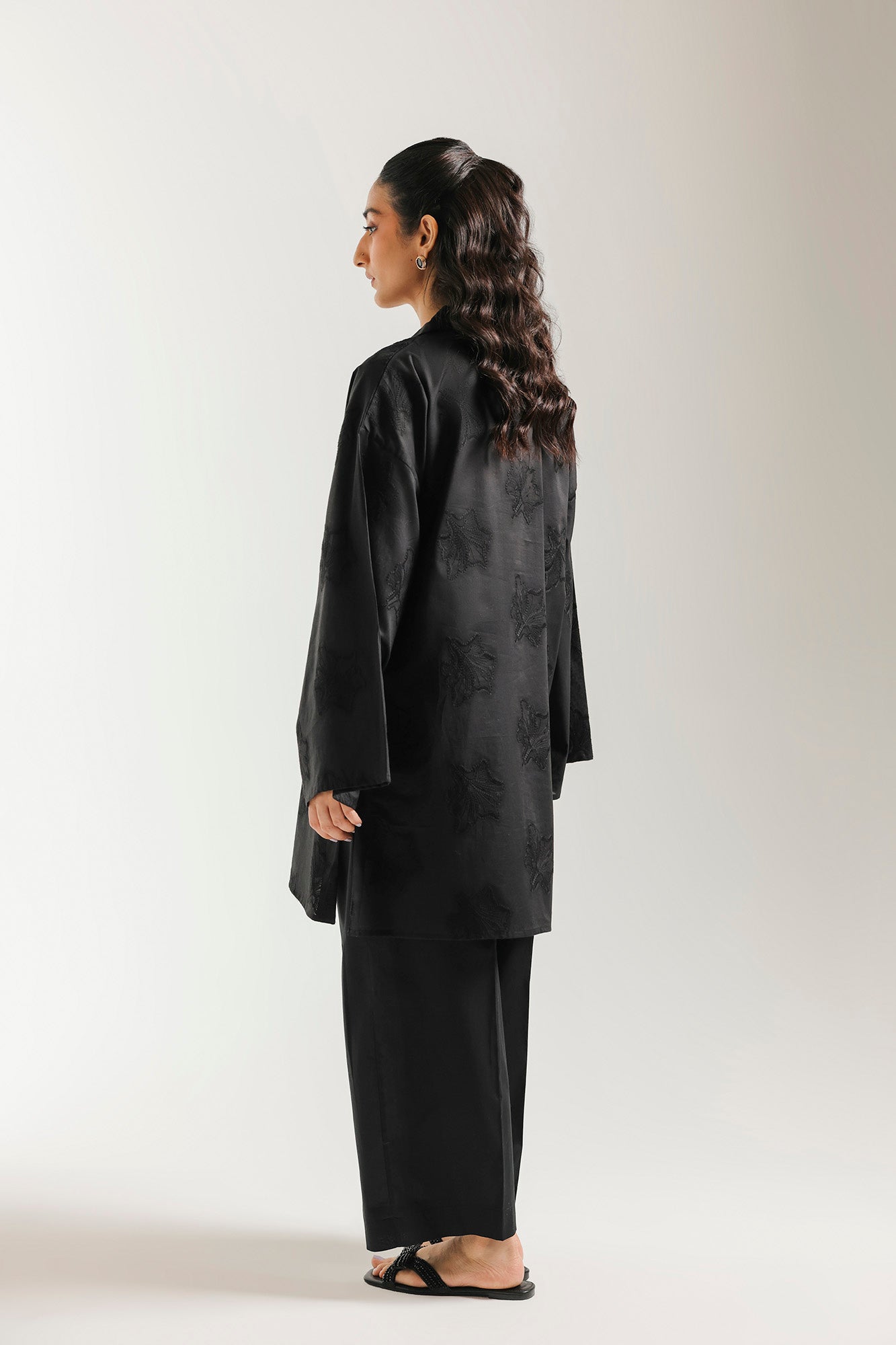 EMBROIDERED SUIT (E7804/102/902)