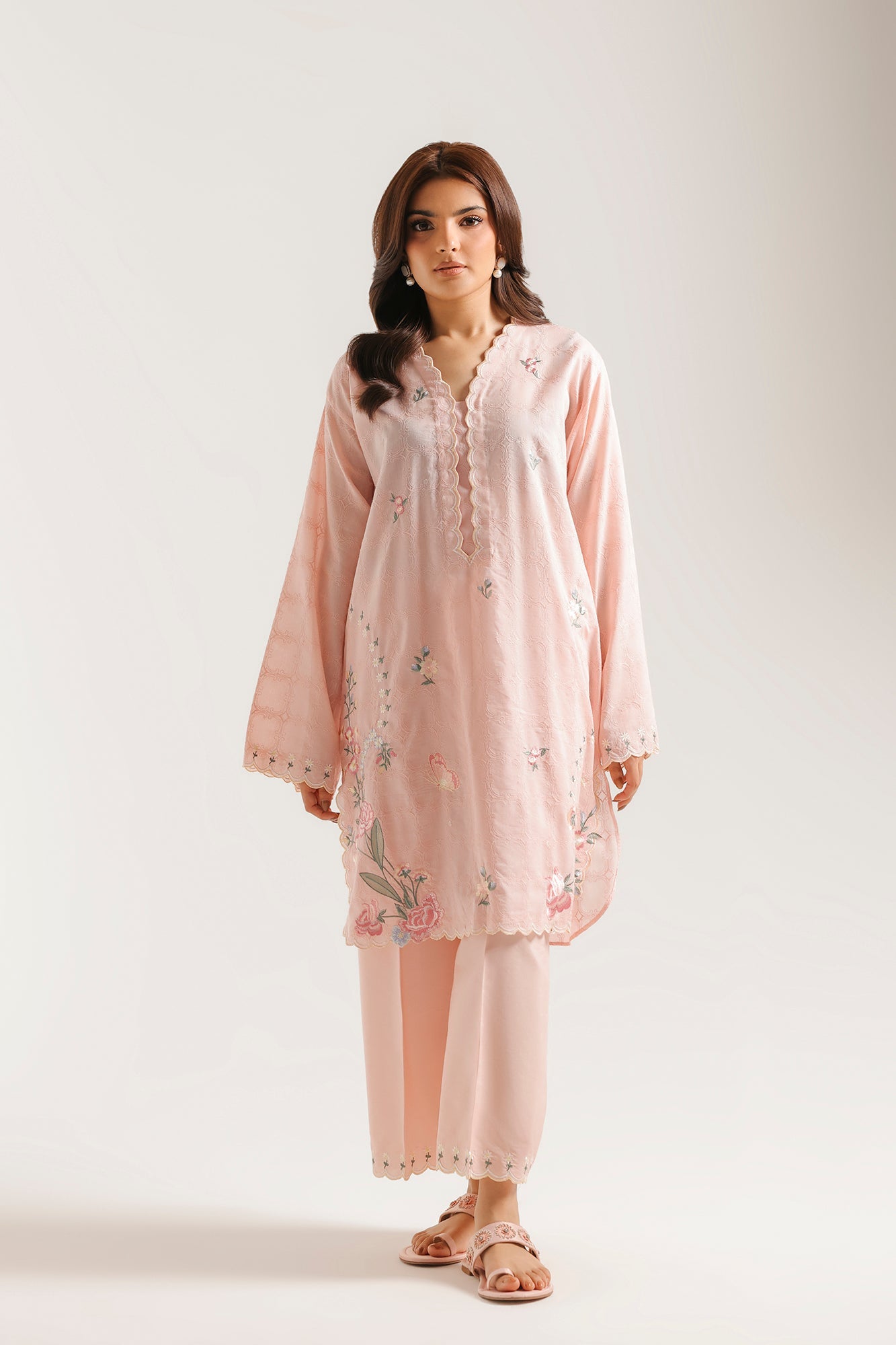 EMBROIDERED SUIT (E7848/102/327)