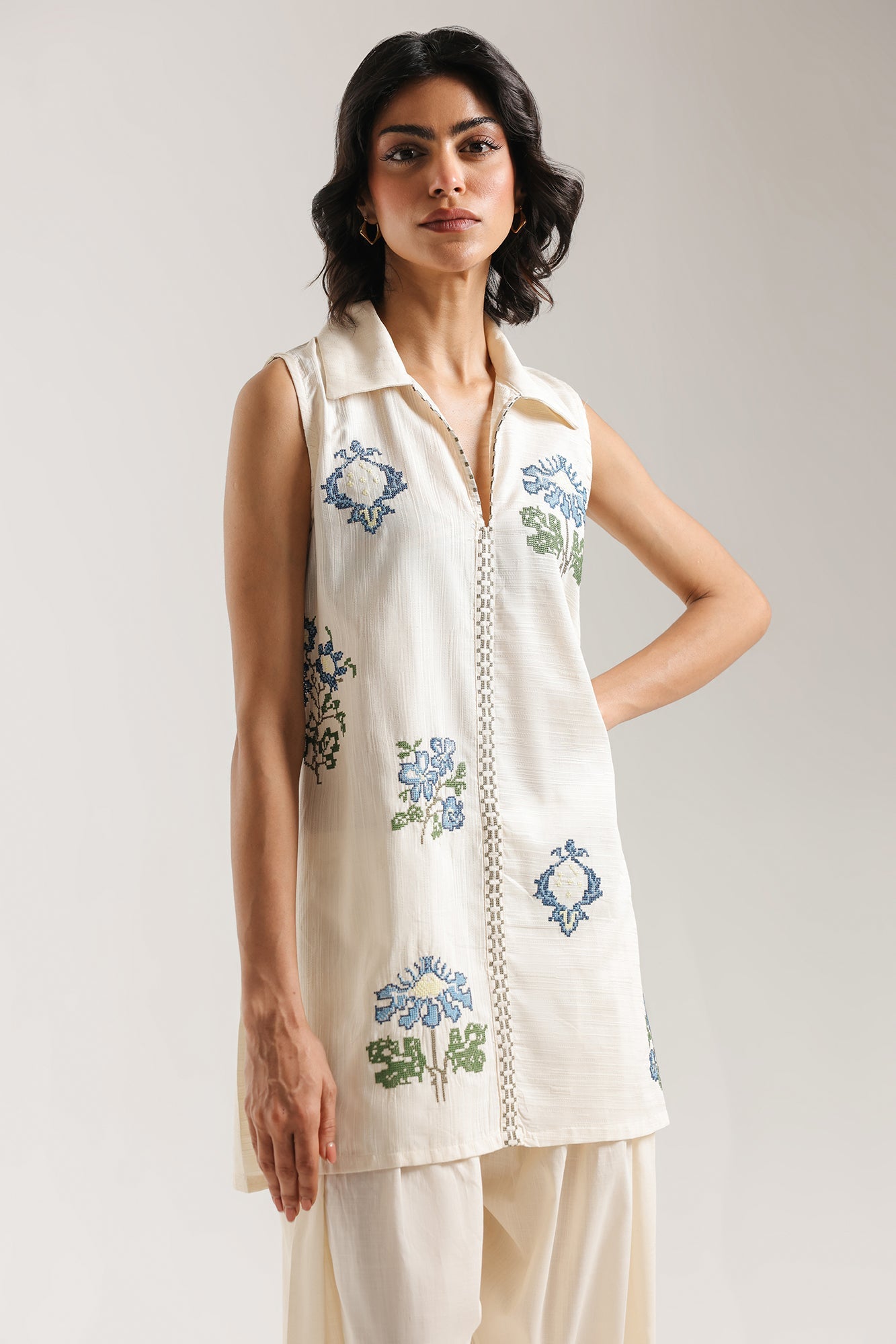 EMBROIDERED KURTI (E7916/102/002)