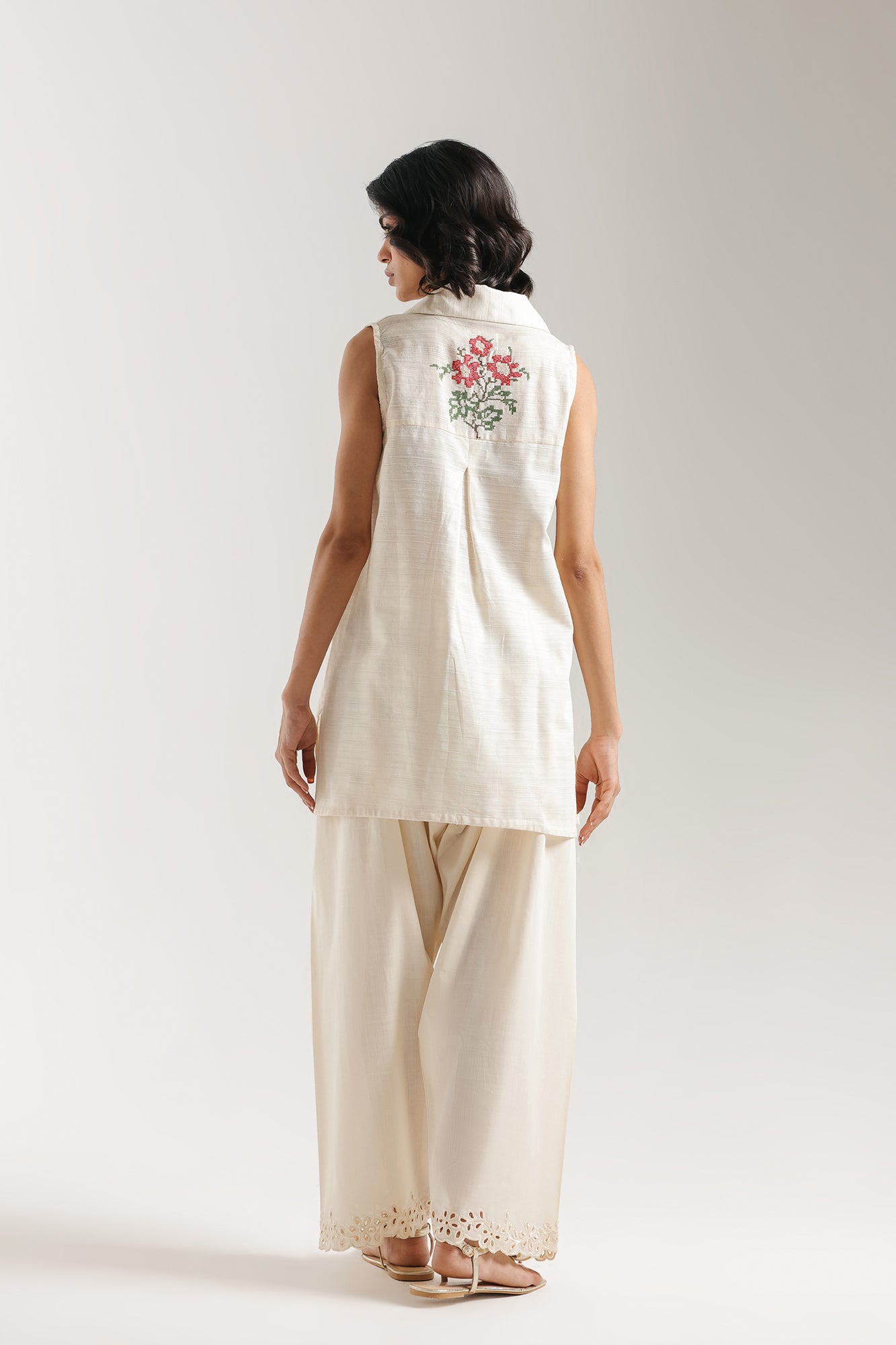 EMBROIDERED KURTI (E7916/102/005)