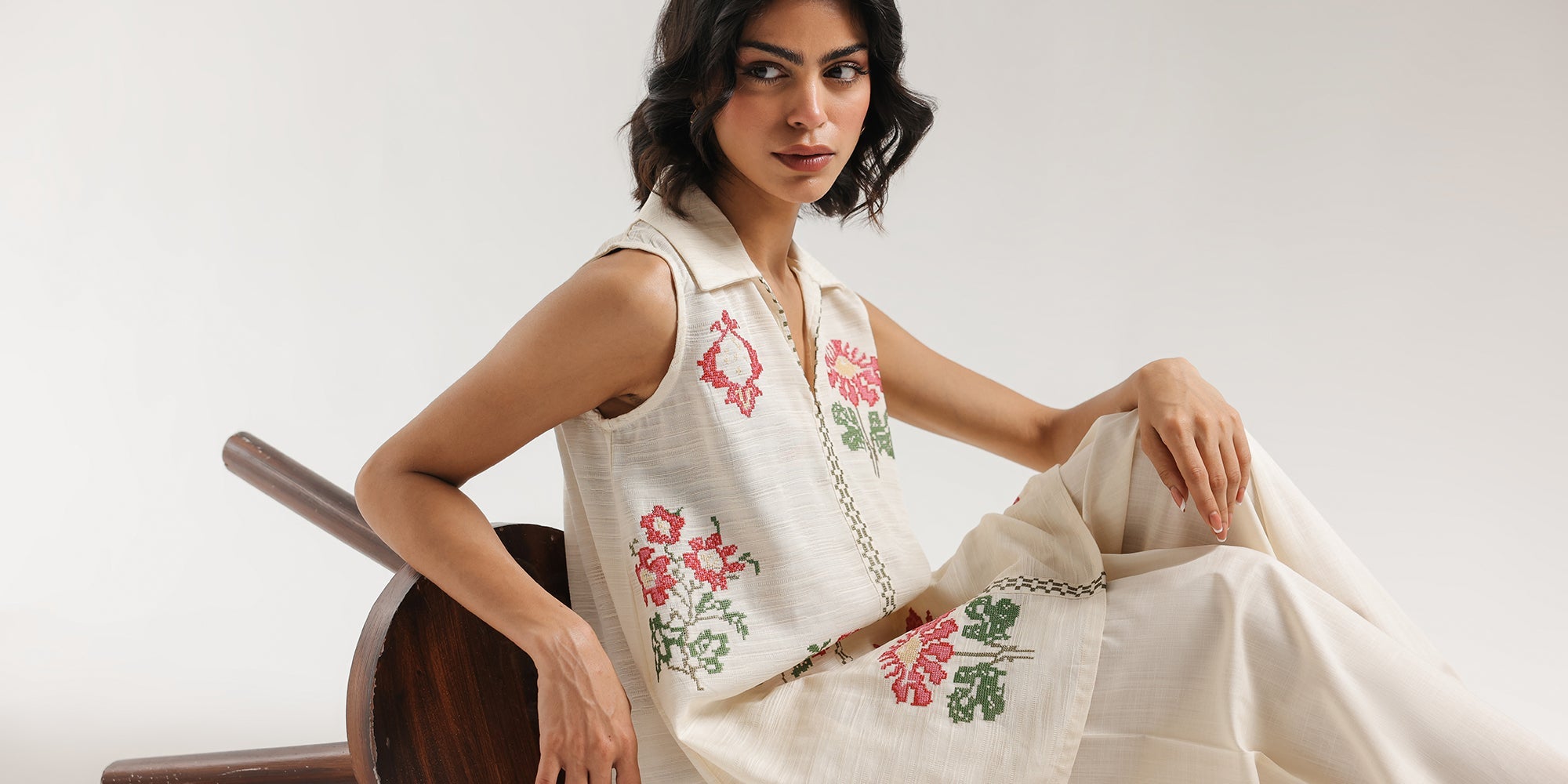 EMBROIDERED KURTI (E7916/102/005)