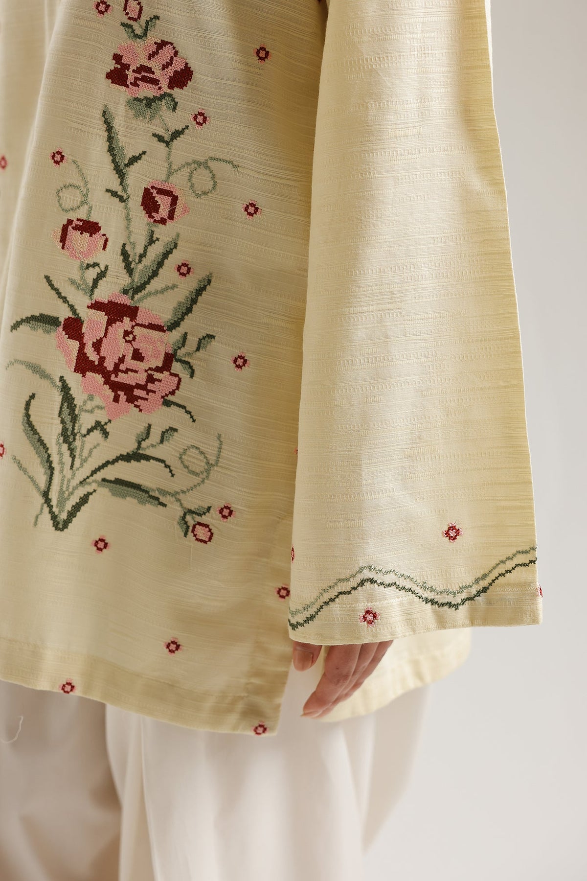 EMBROIDERED KURTI (E7919/102/115)