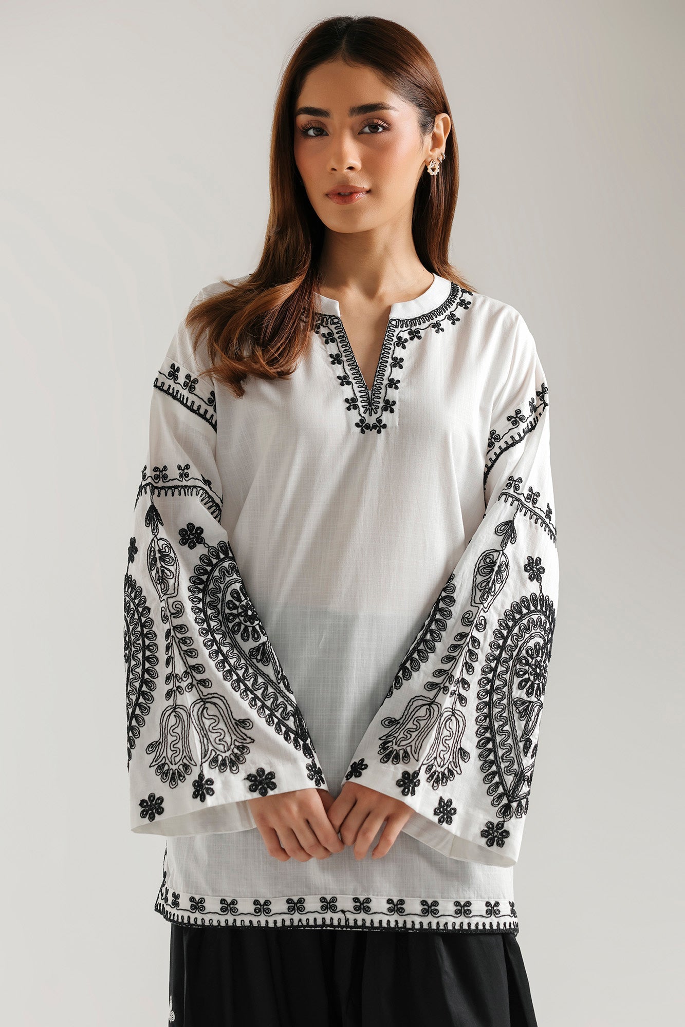 EMBROIDERED KURTI (E7940/102/001)