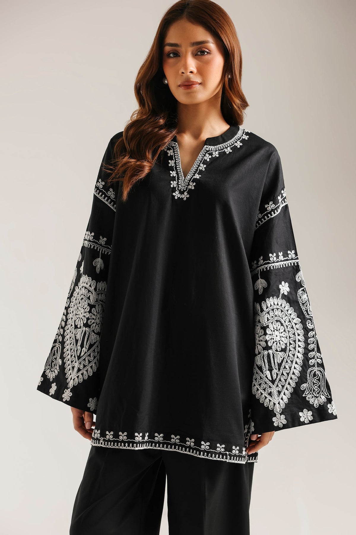 EMBROIDERED KURTI (E7940/102/902)
