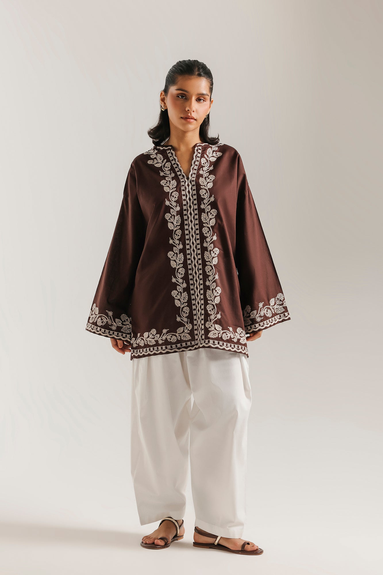 EMBROIDERED KURTI (E7941/102/318)