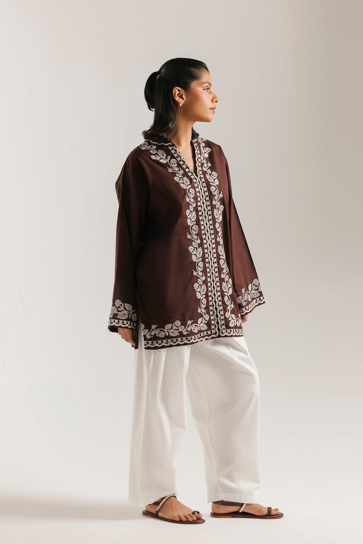 EMBROIDERED KURTI (E7941/102/318)