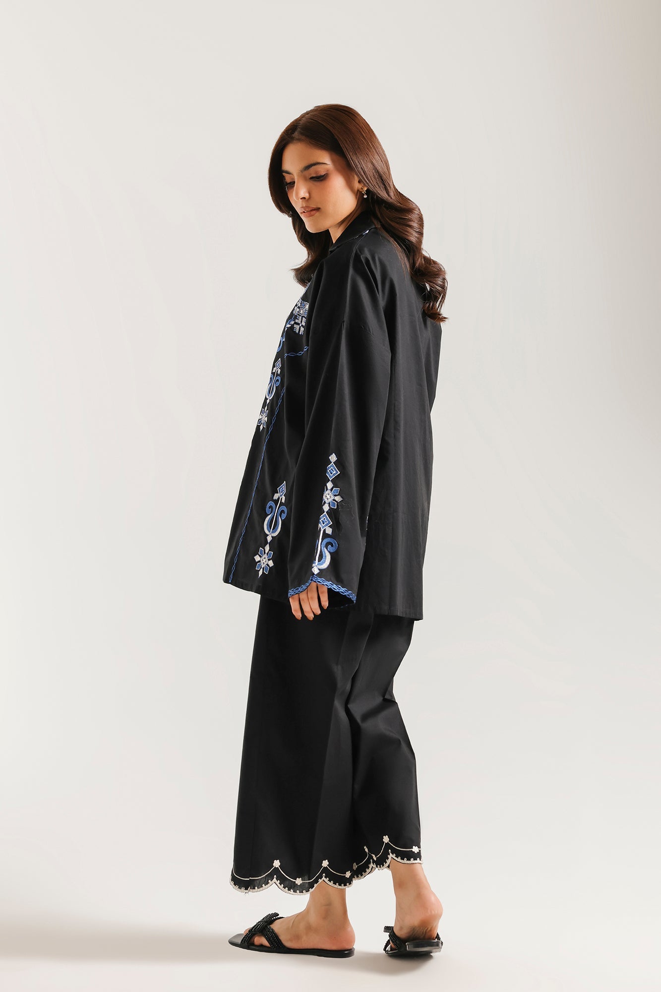 https://cdn.shopify.com/s/files/1/2290/7917/files/E7956-102-901_3.jpg?v=1781612407