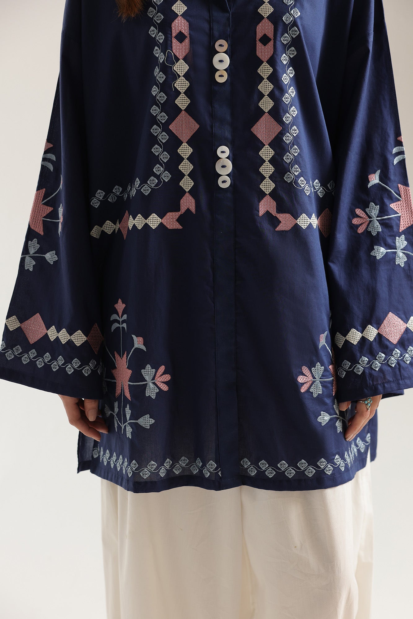 EMBROIDERED KURTI (E7958/102/627)