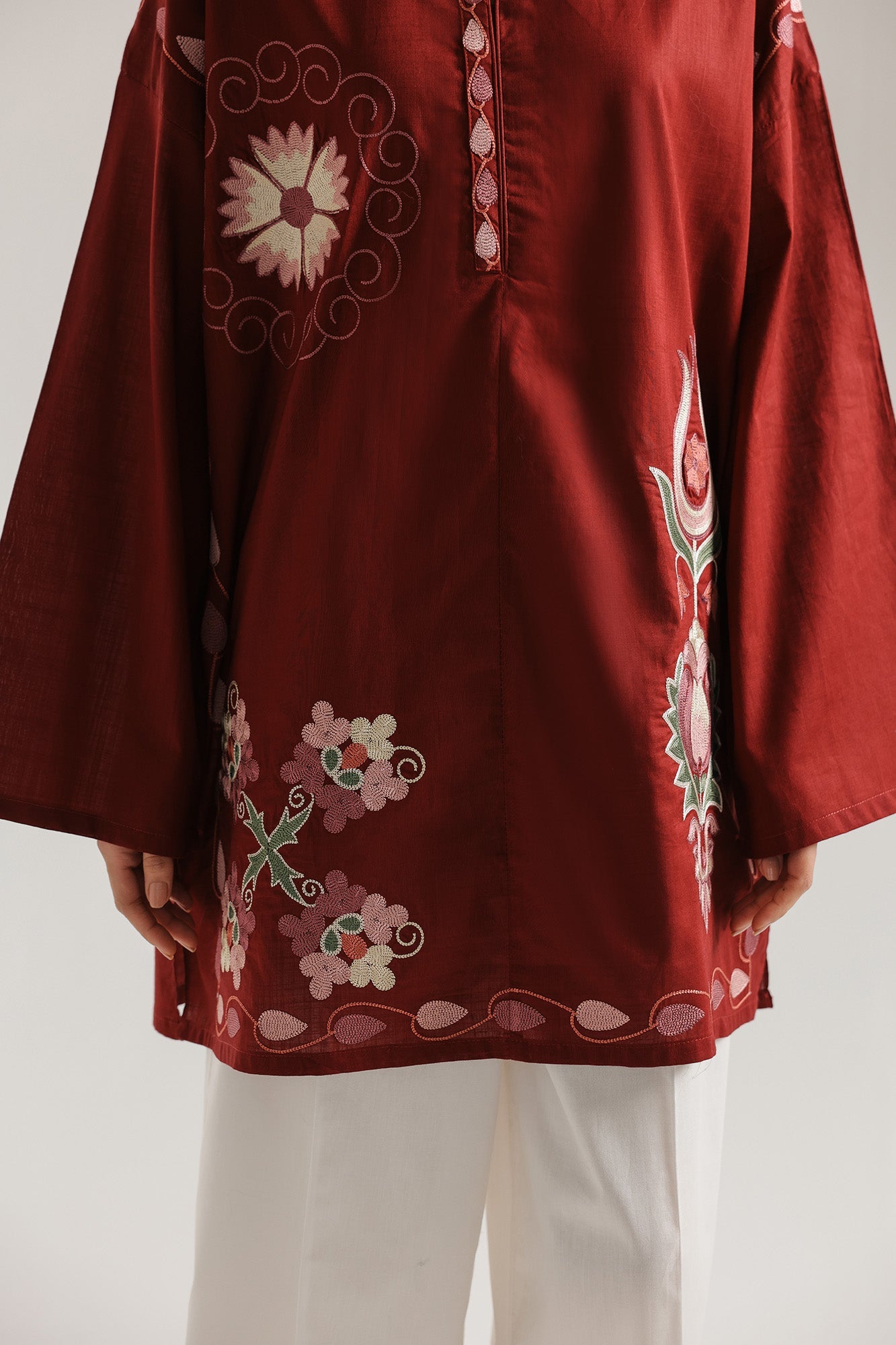 EMBROIDERED KURTI (E7965/102/305)