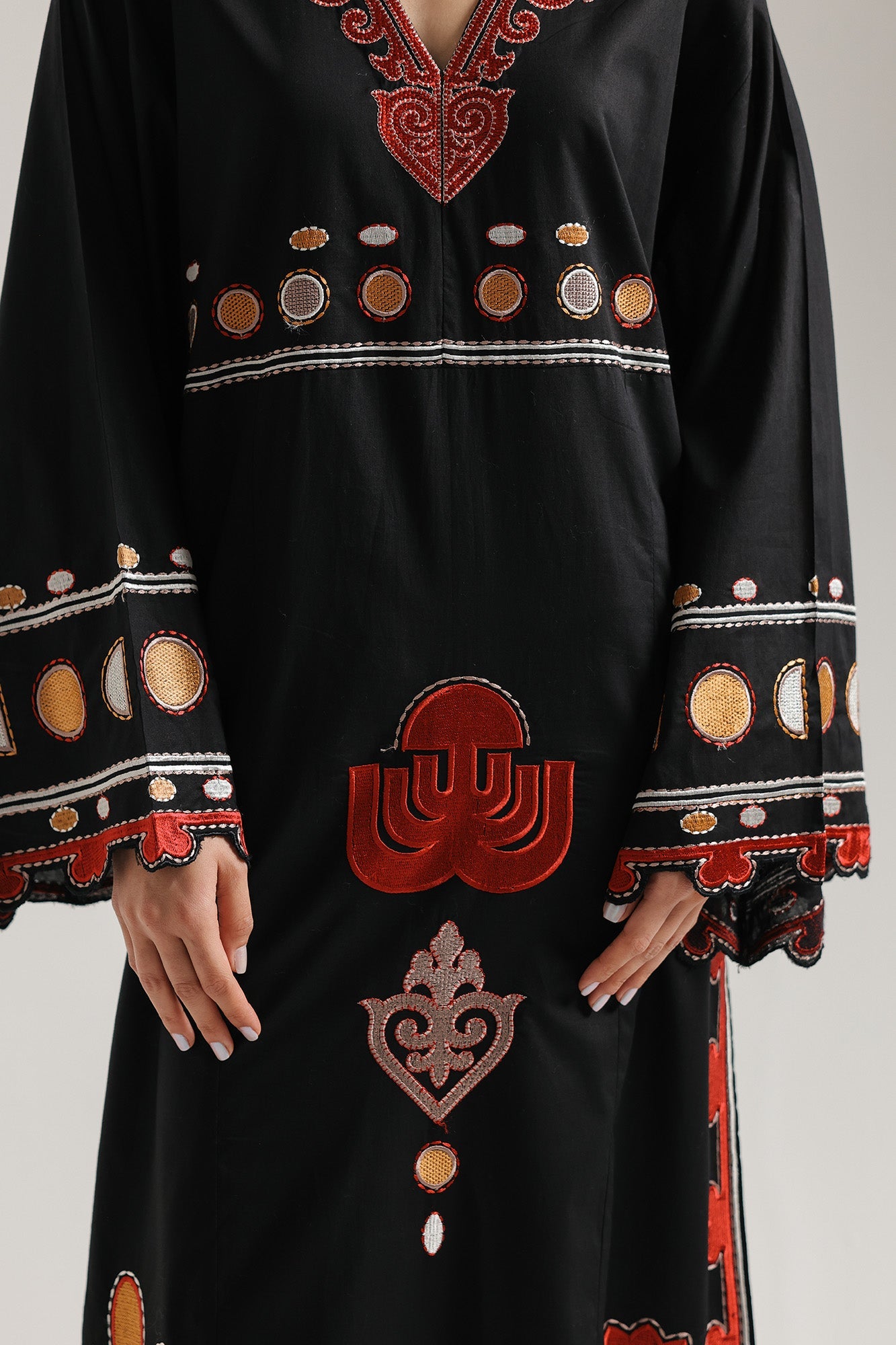 EMBROIDERED DRESS (E7975/102/901)