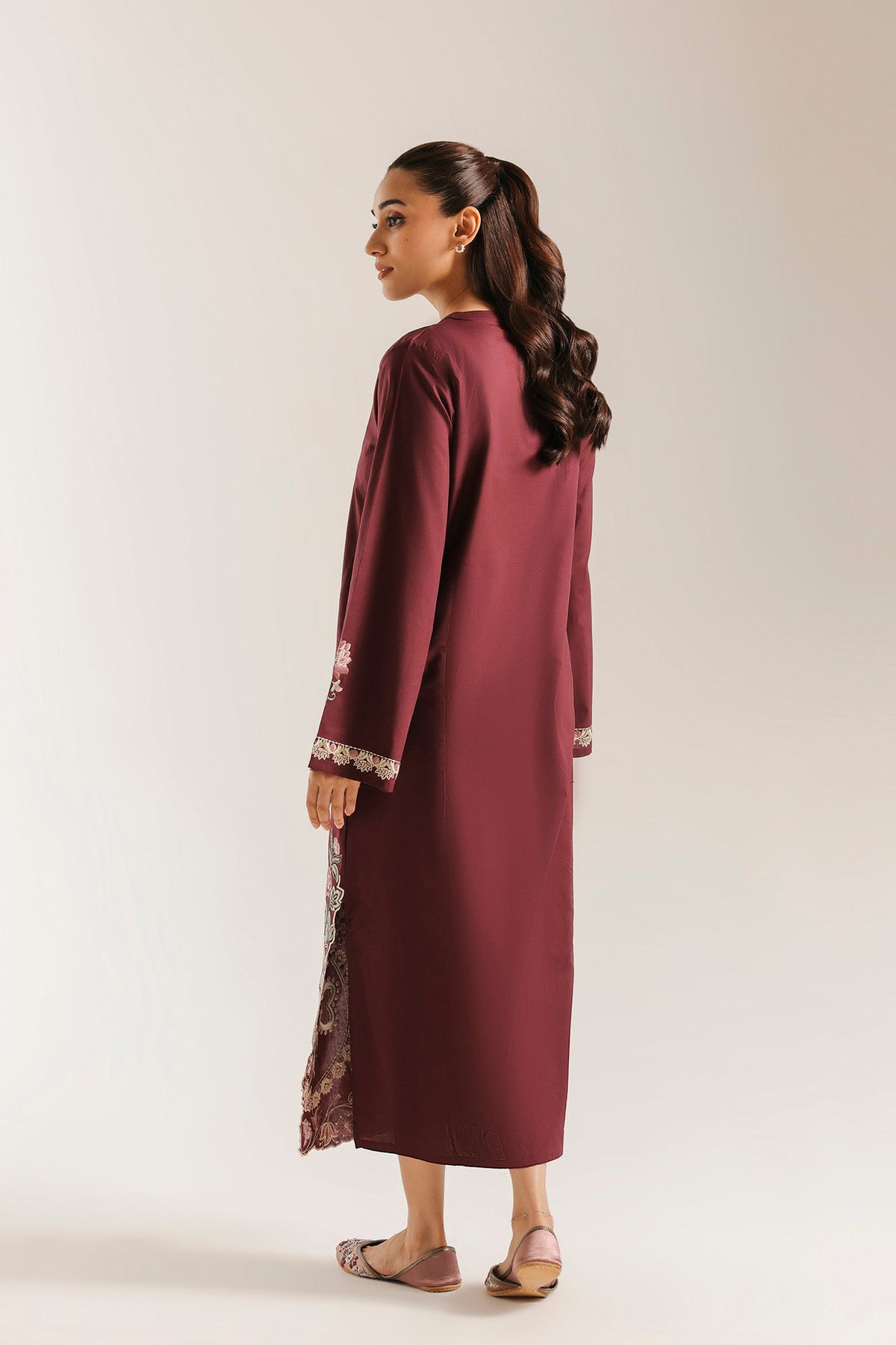 EMBROIDERED DRESS (E7977/102/516)
